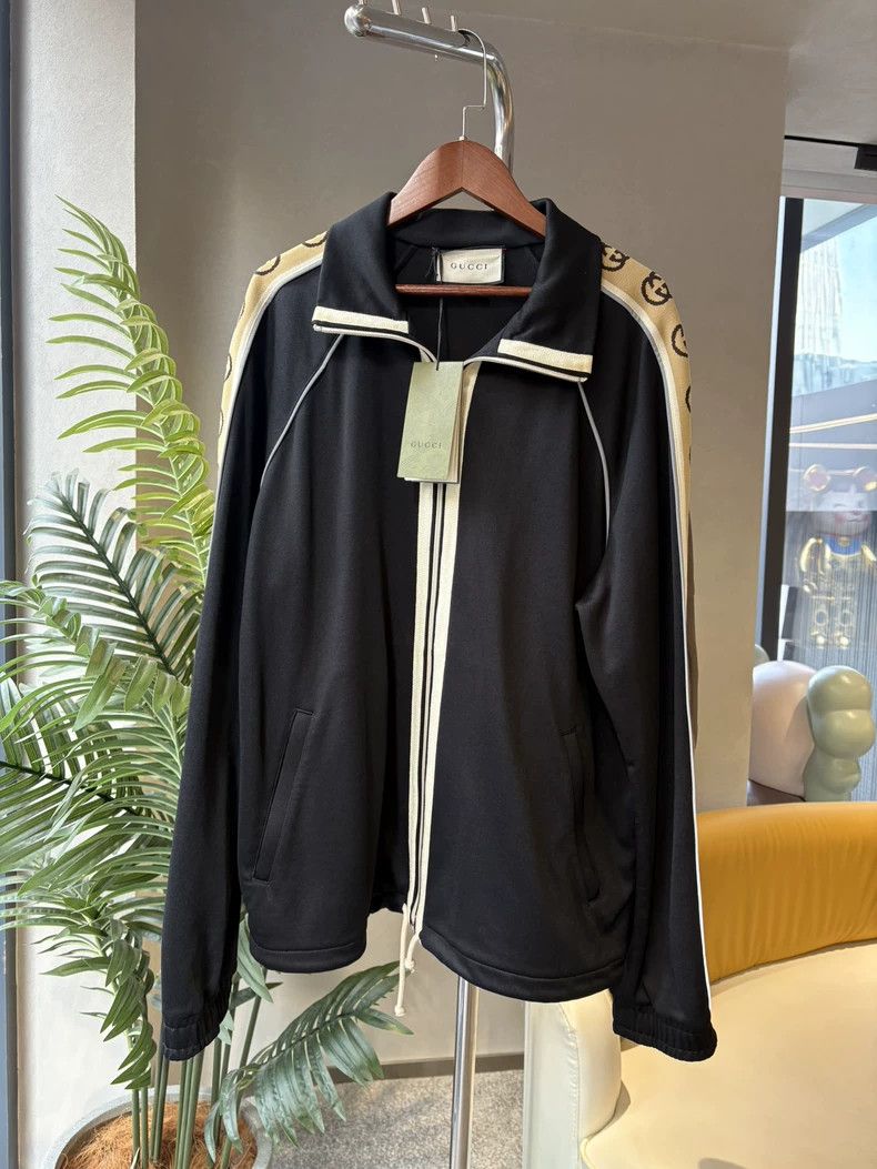 Gucci Gucci Men's and women's same sports jacket 2502-Nextarrow Size US M / EU 48-50 / 2 - 1 Thumbnail
