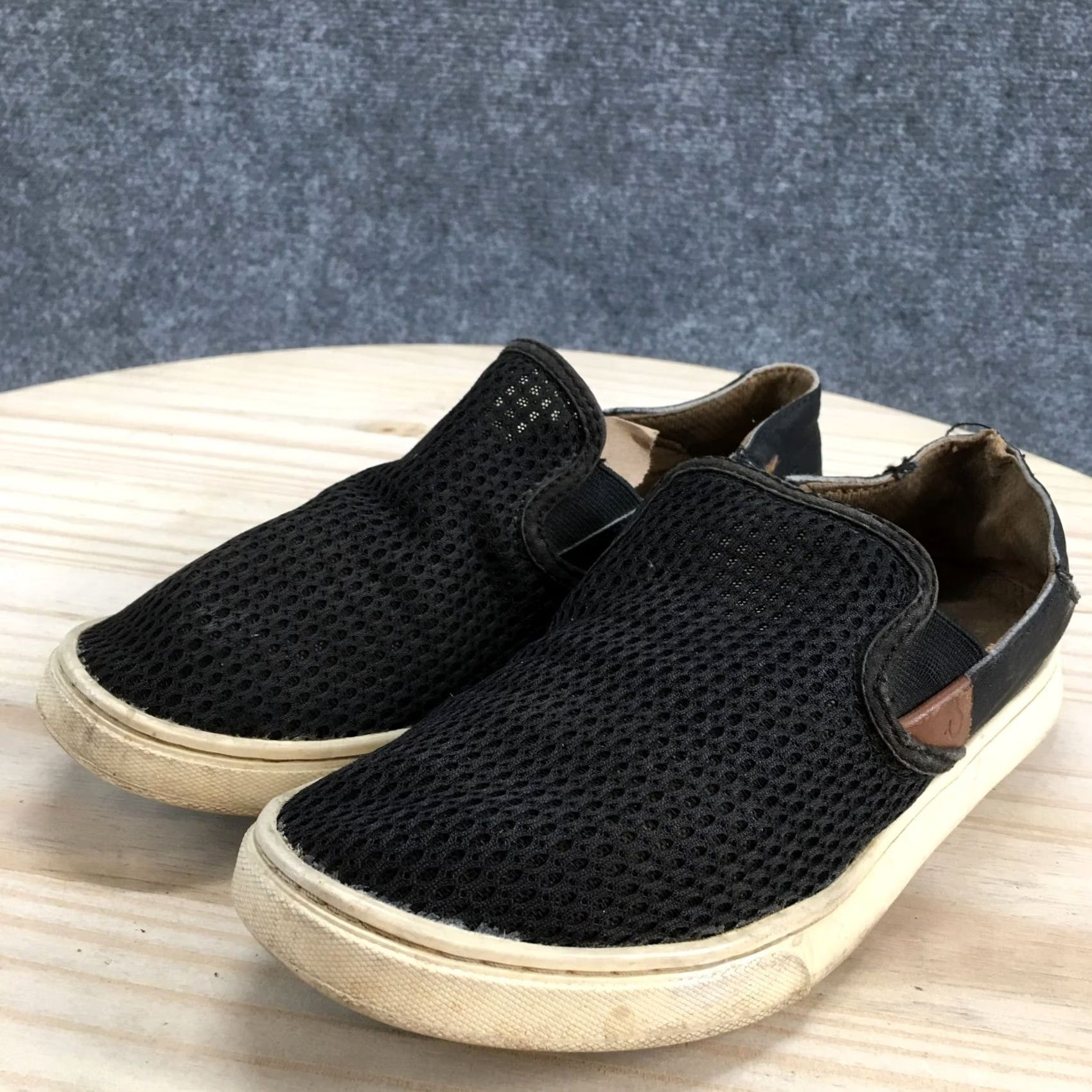 Olukai OluKai Womens 6.5 Pehuea Slip On Sneakers Black Canvas Low Top Round Toe Size M / US 6-8 / IT 42-44 - 4 Thumbnail