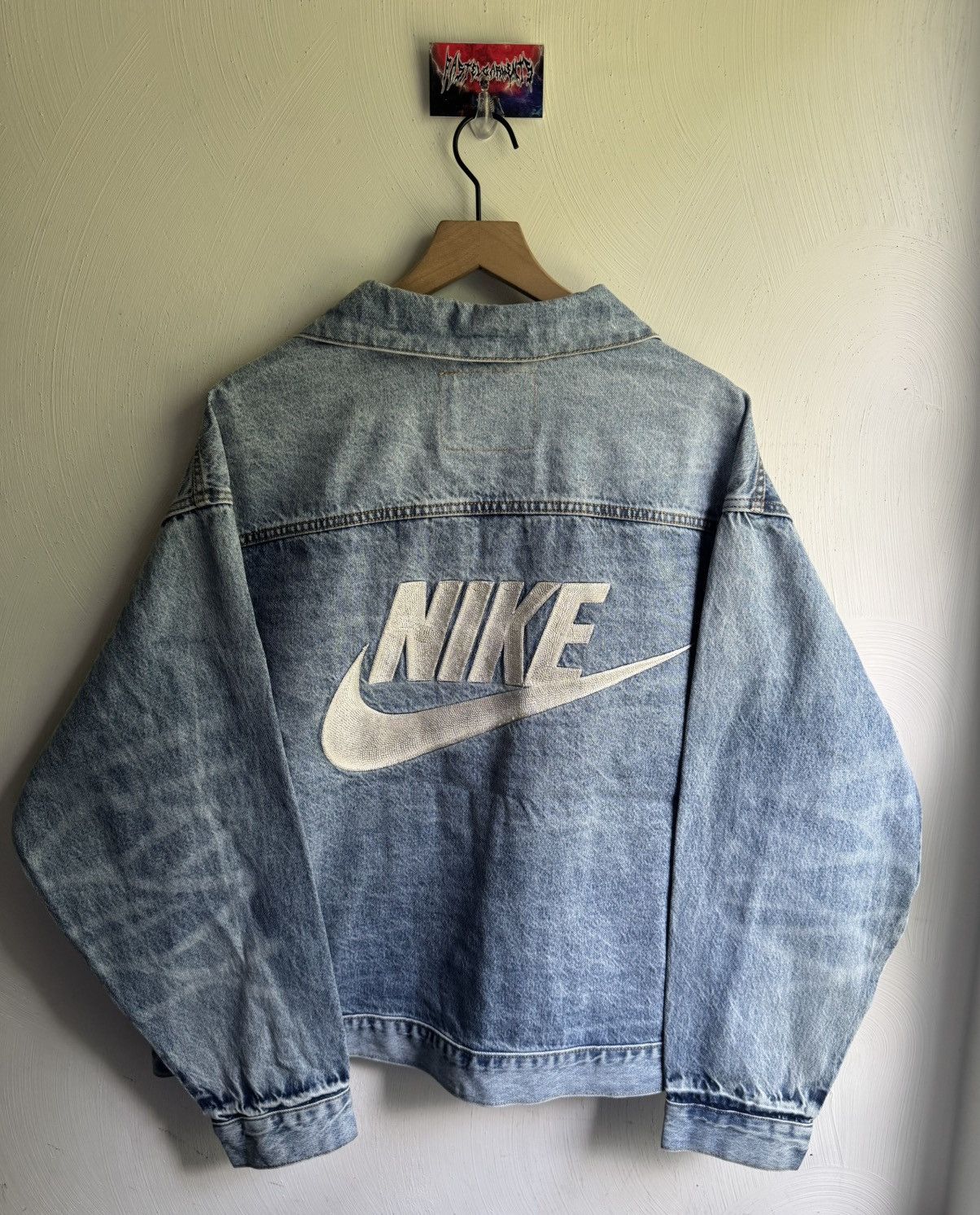 Levi's × Nike Levi's x Nike Denim Trucker Jacket Medium Wash Size US XL / EU 56 / 4 - 7 Thumbnail