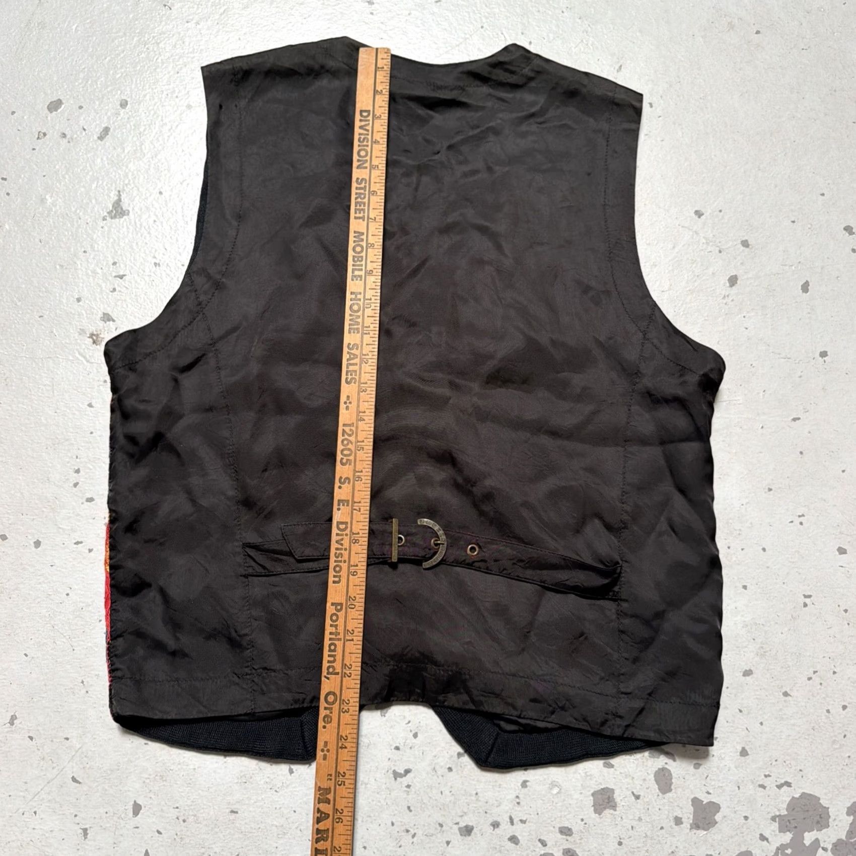 Coogi Vintage COOGI 3D Knit Abstract Pattern Cinch Buckle Back Vest - M - Casual Fashion Size US M / EU 48-50 / 2 - 6 Thumbnail