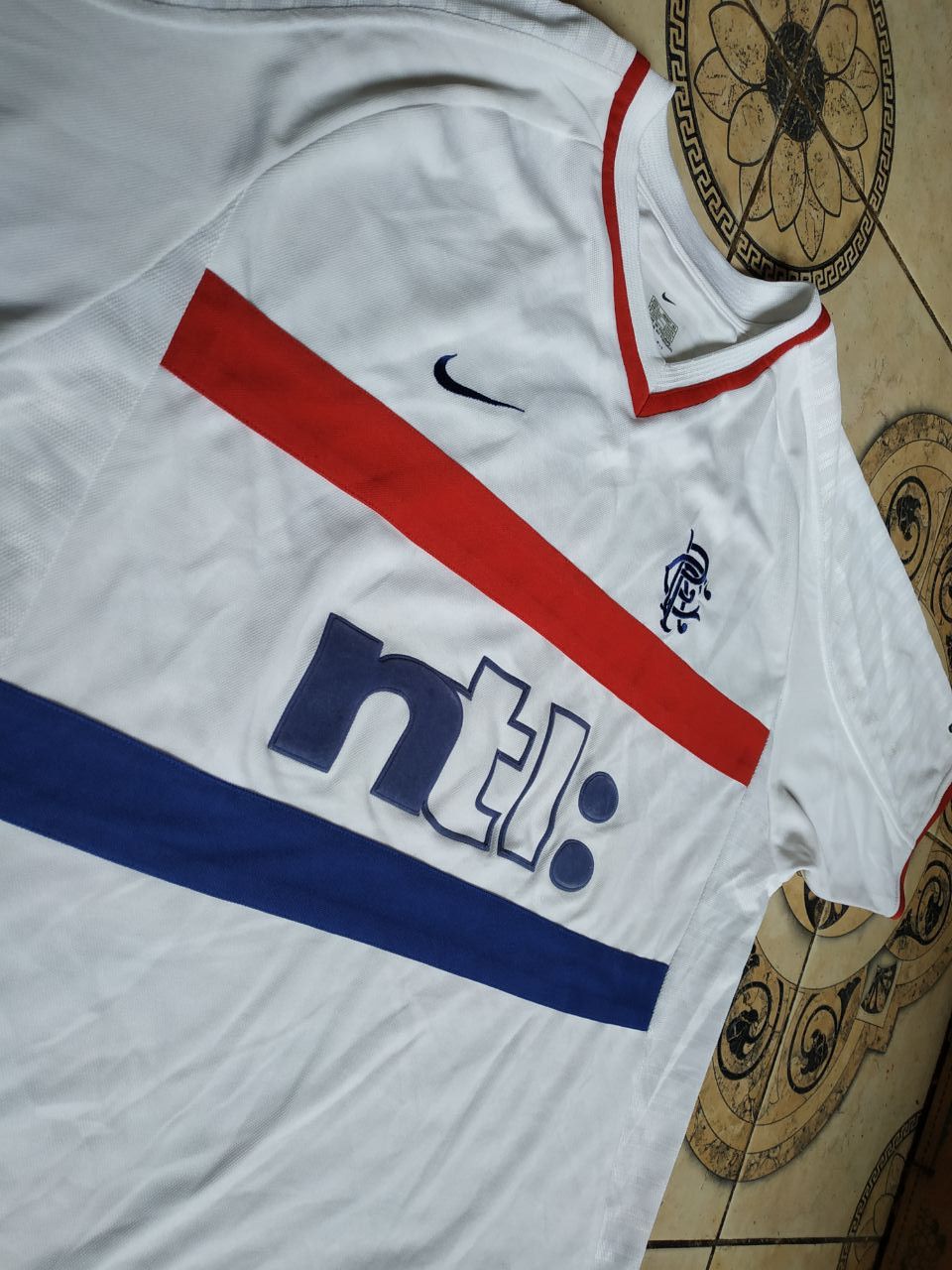 Nike Vintage Nike Rangers FC 2001/02 Away Jersey ntl: Sponsor L Size US XL / EU 56 / 4 - 19 Thumbnail