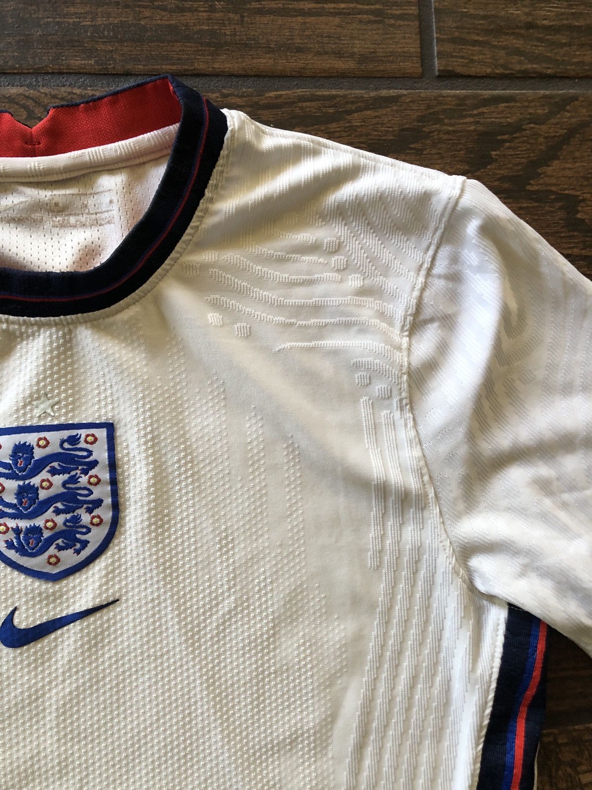 Nike Player issue jersey nike England Size US S / EU 44-46 / 1 - 9 Thumbnail