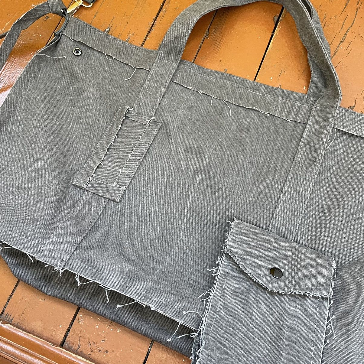Japanese Brand × Vintage 🕸🕷 Vintage Sling Crossbody Bag Size ONE SIZE - 7 Thumbnail