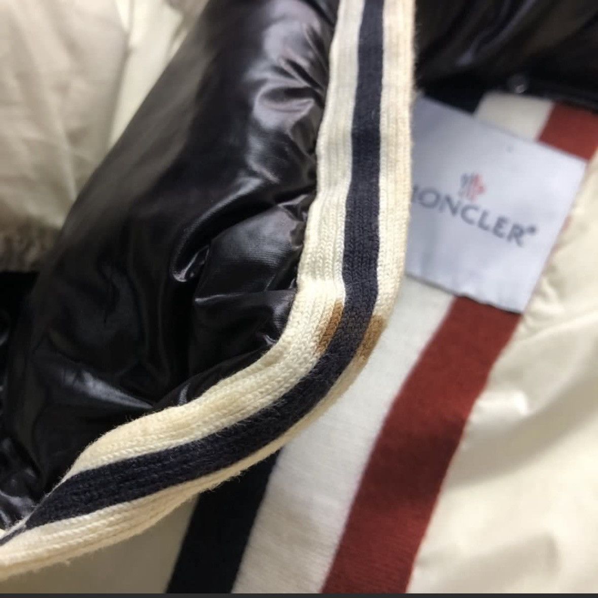 Moncler Moncler Branson Puffer Jacket Size US S / EU 44-46 / 1 - 10 Thumbnail