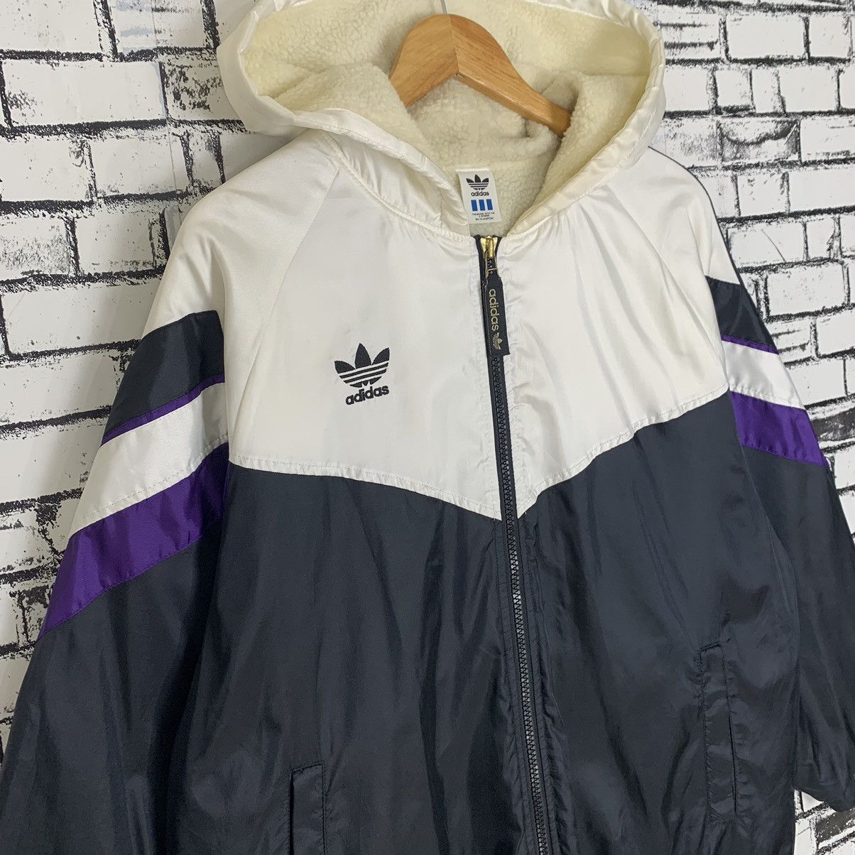 Adidas Adidas Back Print Big Logo Windbreaker Size M / US 6-8 / IT 42-44 - 4 Thumbnail