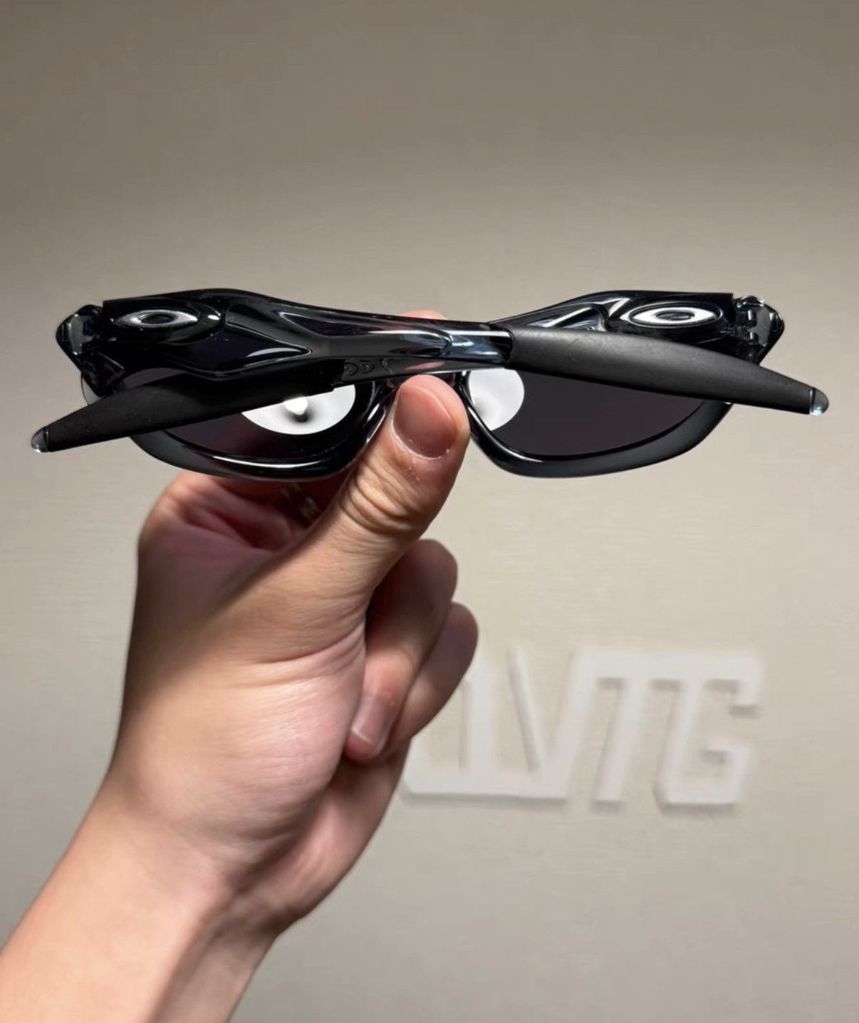 Oakley Black Sporty Sunglasses Size ONE SIZE - 5 Thumbnail