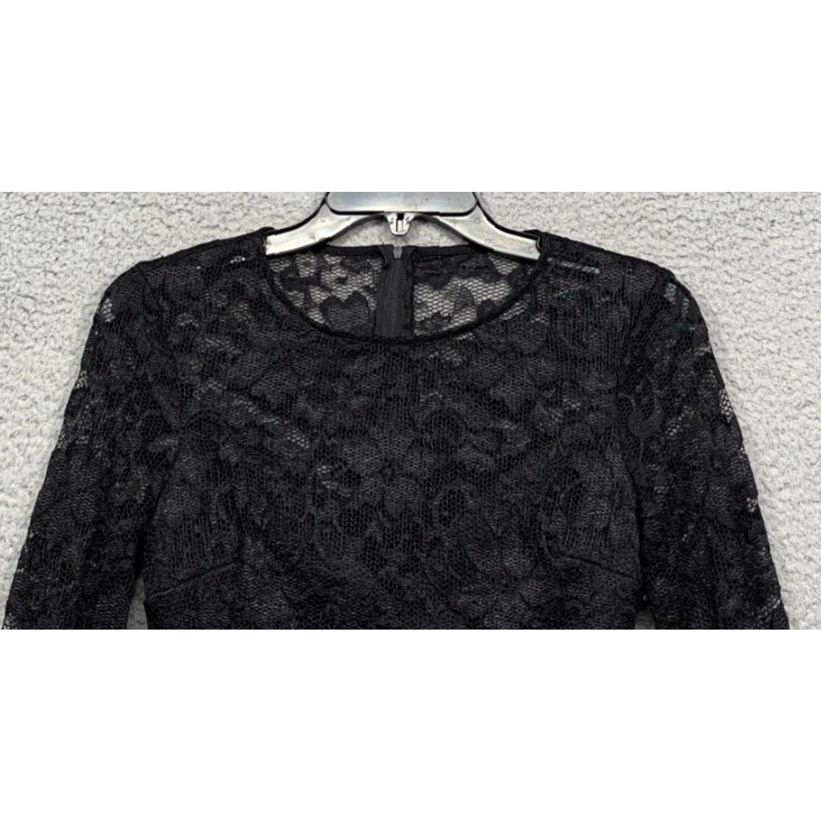 Vintage B Smart Misses Cropped Lace Top Size 3 Black Lined Zipper Hand Wash Stretch Blouse Tee Shirt Cropped Lace Top Black Zipper Womens Girls Teens N/A Size XS / US 0-2 / IT 36-38 - 2 Thumbnail