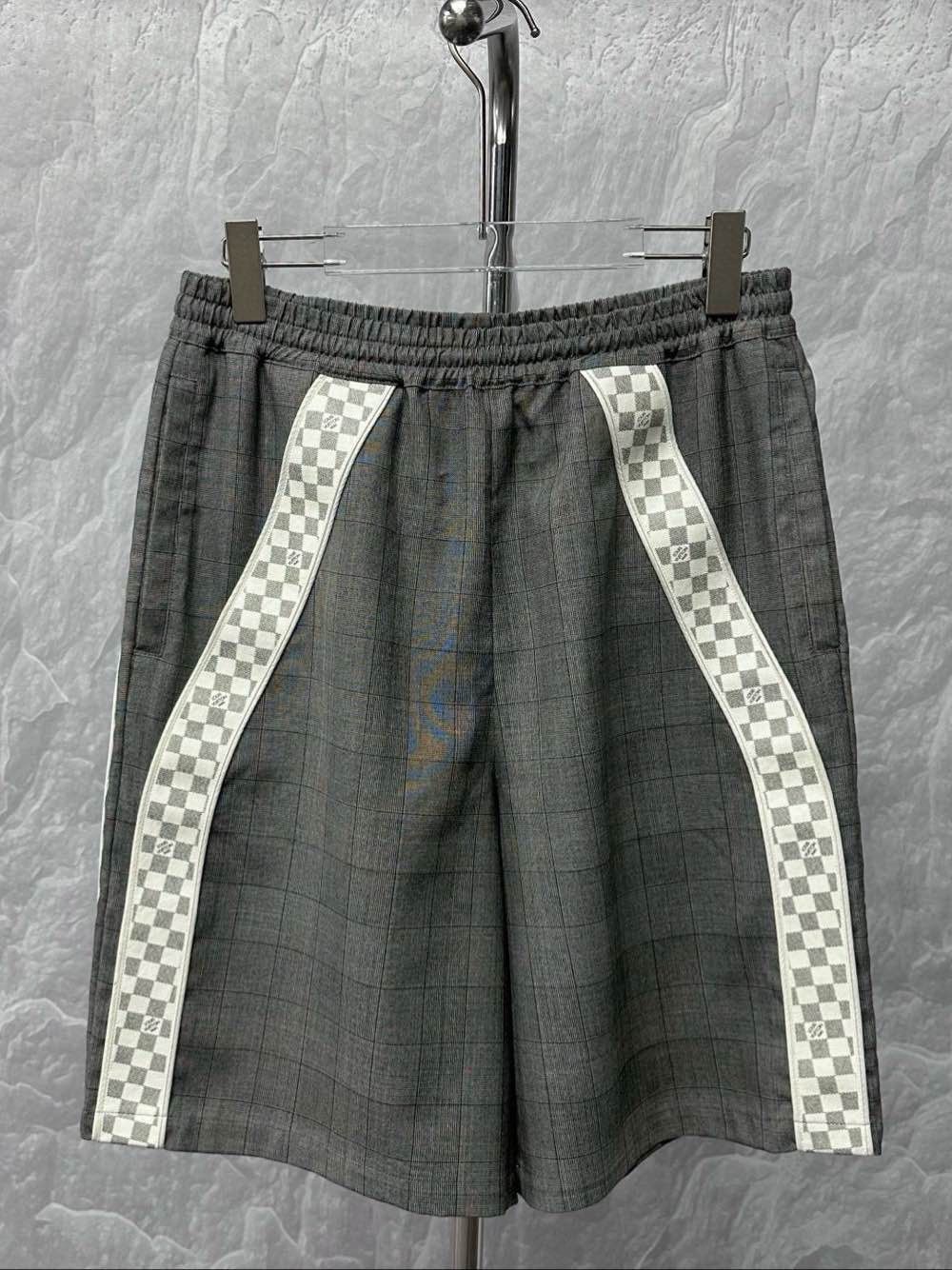 Louis Vuitton Louis Vuitton Checkered Shorts Size S Size US 30 / EU 46 - 1 Thumbnail