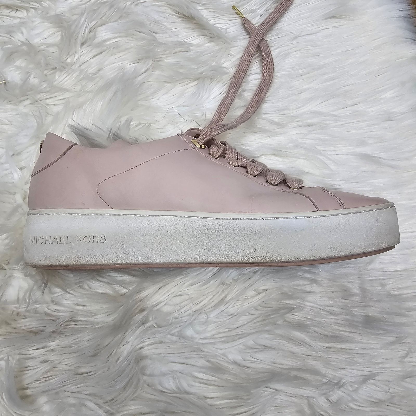 Michael Kors MICHAEL KORS Mindy Leather Sneakers Applicated Hearts 9 M Size US 9 / IT 39 - 9 Thumbnail