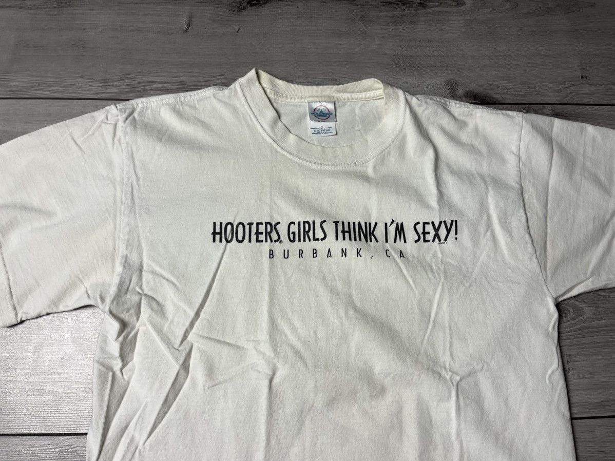 Band Tees Hooters girls thinks im sexy tshirt humor size large Size US L / EU 52-54 / 3 - 3 Thumbnail