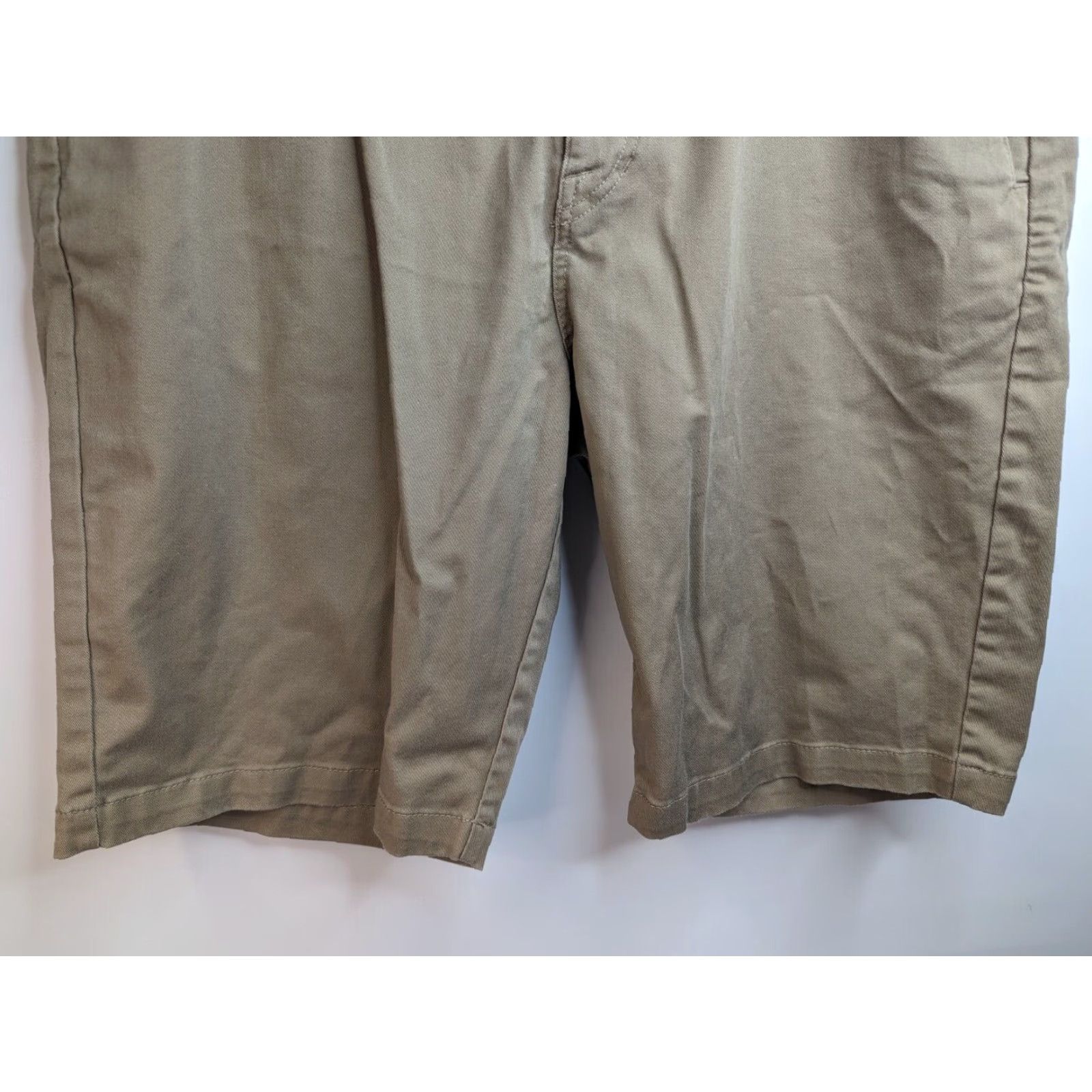Volcom Volcom Shorts Mens 38 Brown Flat Front Casual Outdoor Bermuda Chino Skateboard Shirt Size US 38 / EU 54 - 3 Thumbnail