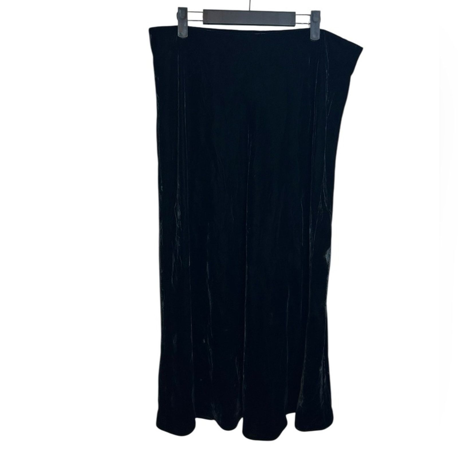 Banana Republic Nwt Banana Republic Bias Black Velour Slip Skirt Size 36" / US 14 / IT 50 - 1 Thumbnail
