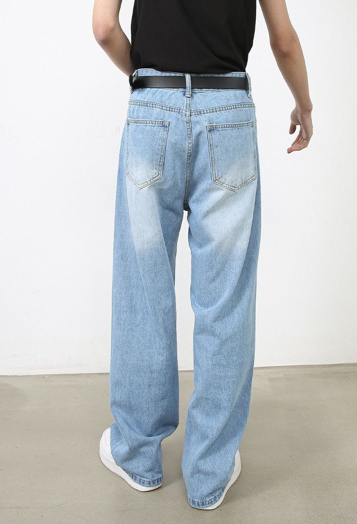 Designer × Japanese Brand Washed light blue mid-rise jeans Size US 32 / EU 48 - 5 Thumbnail