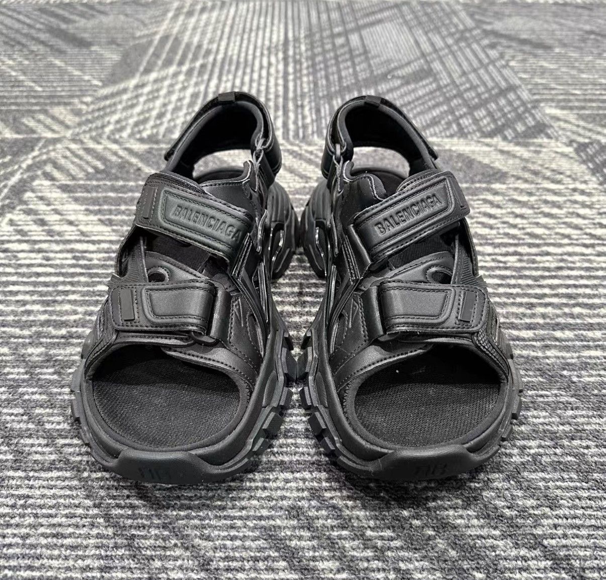 Balenciaga Balenciaga Track 2.0 Beach Sandals J42 Size US 7 / IT 37 - 2 Thumbnail