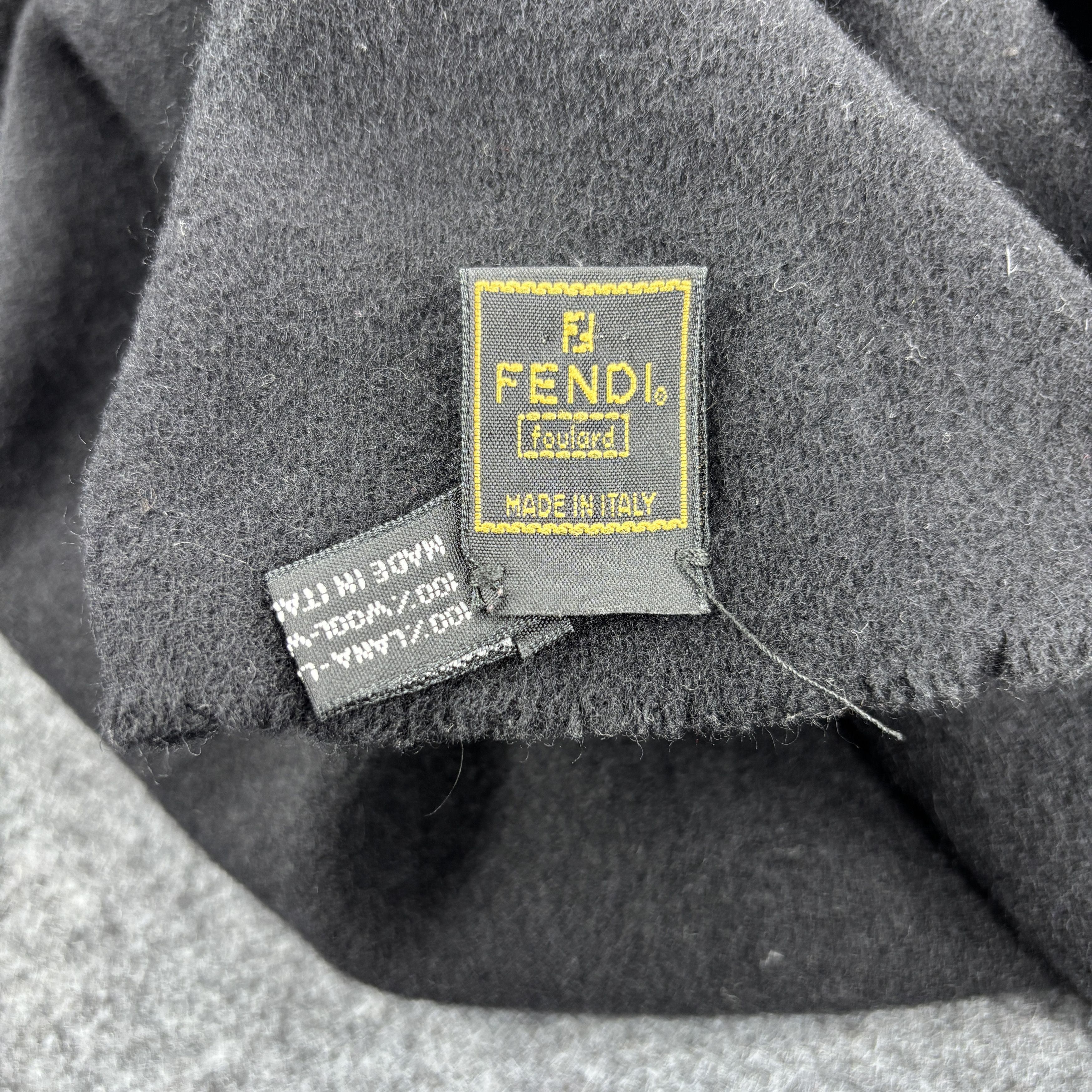 Fendi × Vintage GF10717 Fendi Scarf Neck Wear Muffler Nova Check Size ONE SIZE - 2 Thumbnail