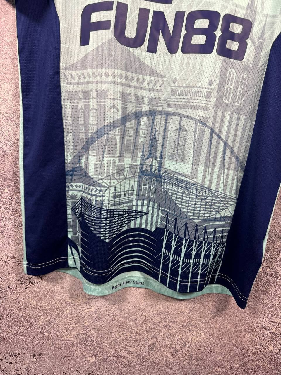 Castore × Vintage Newcastle United 2022/23 Fourth Castore Soccer Jersey Size US S / EU 44-46 / 1 - 9 Thumbnail