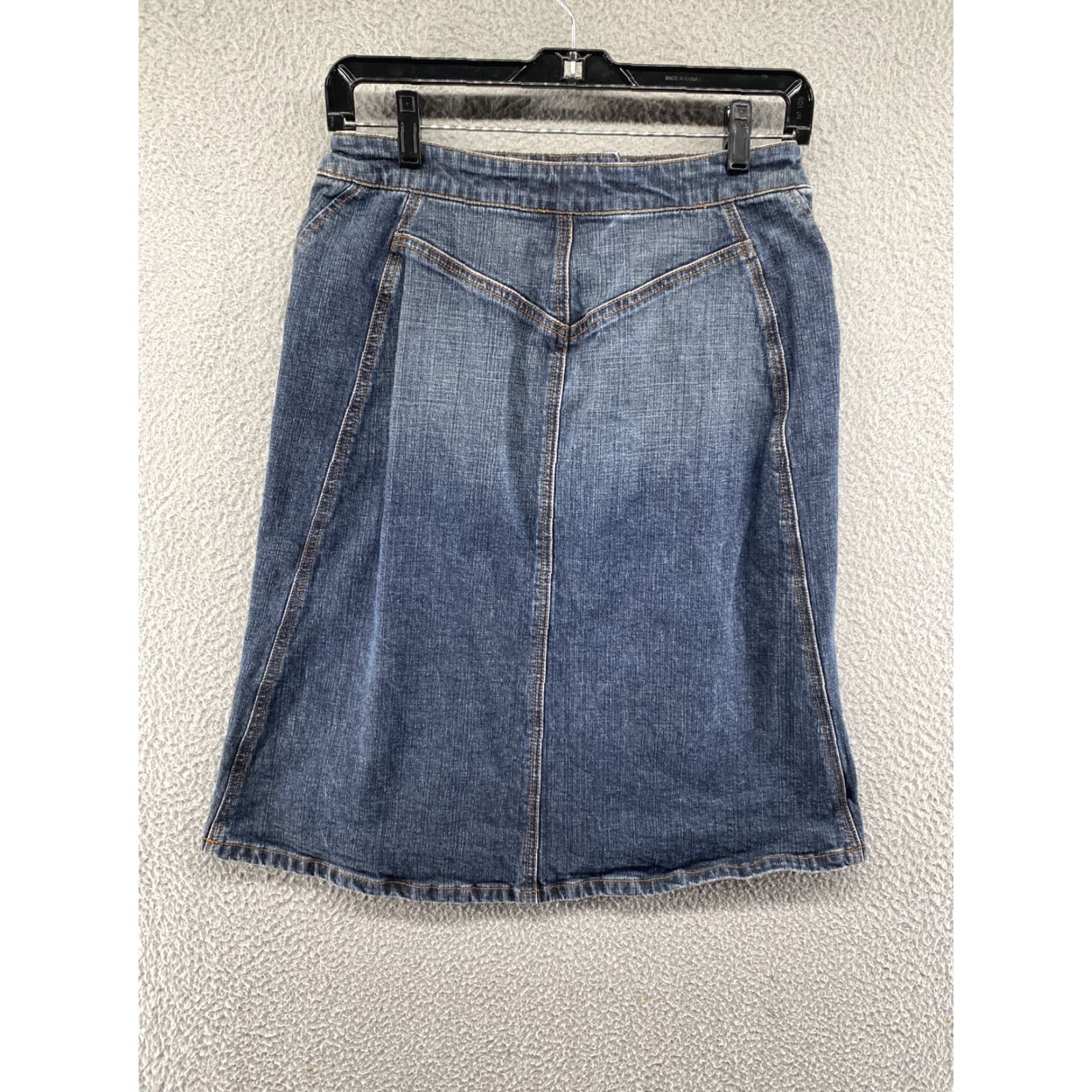 Vintage VINTAGE The Limited Stretch Women's Heavy Denim Skirt in Size 4 Dark Wash Stretch Size 27" / US 4 / IT 40 - 7 Thumbnail