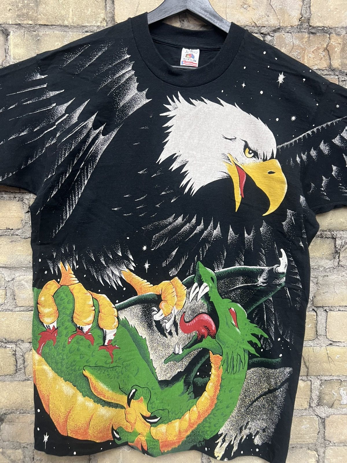 Fruit Of The Loom × Liquid Blue × Vintage Vintage 90's AOP EAGLE vs Dragon Double Sided Size US L / EU 52-54 / 3 - 2 Thumbnail