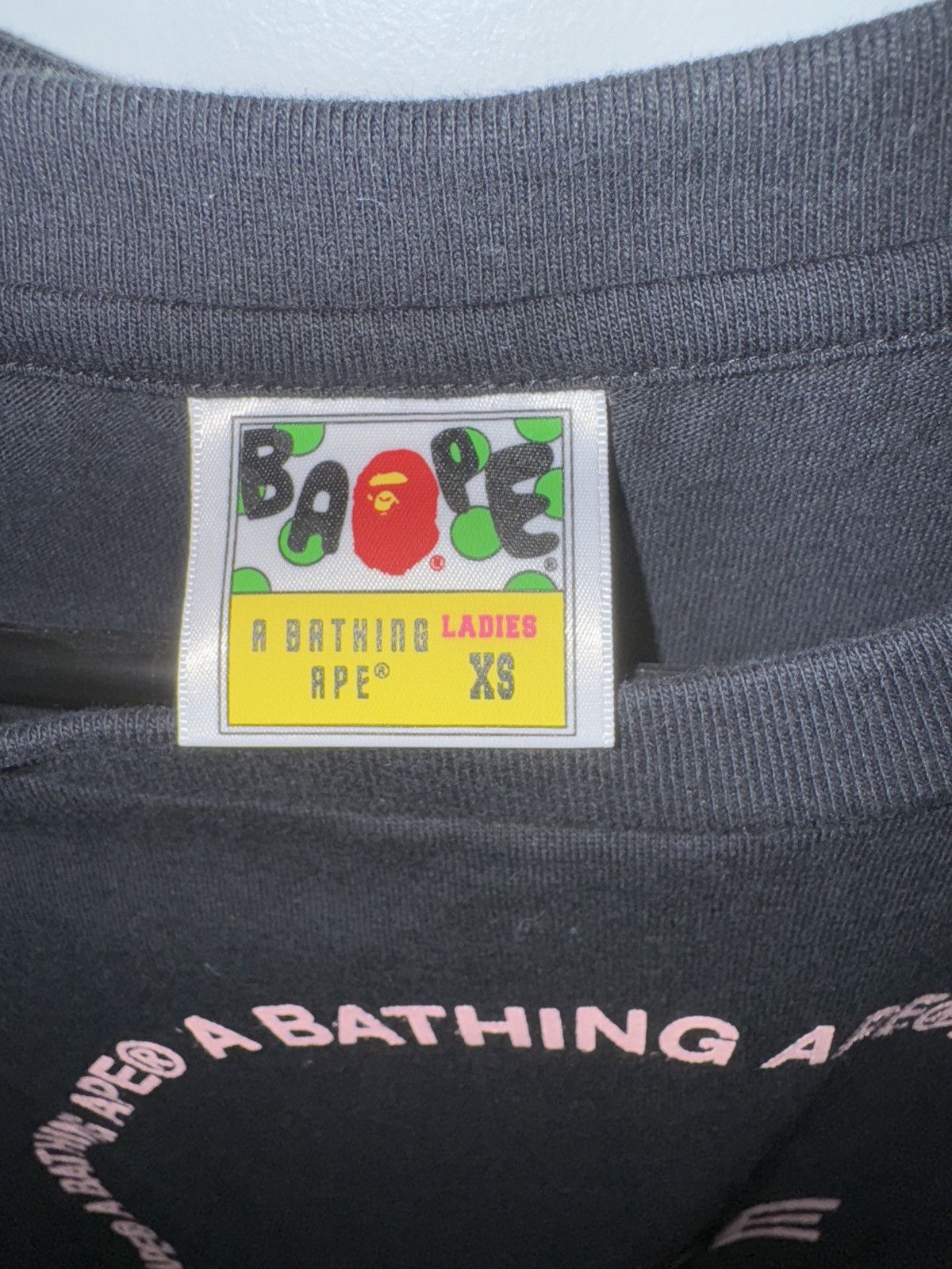 Bape Bape black tee with baby pink A Bathing Ape logo written Size XS / US 0-2 / IT 36-38 - 4 Thumbnail