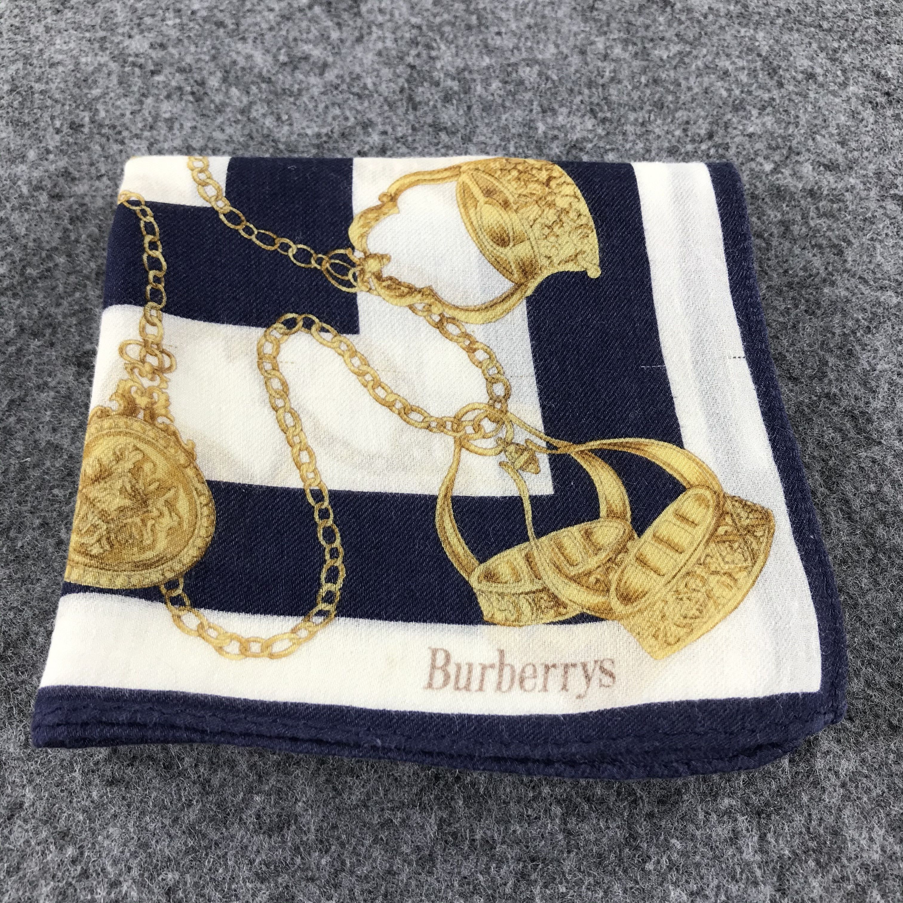 Burberry Burberrys Luxury Handkerchief Neckerchief Bandana H553 Size ONE SIZE - 7 Thumbnail