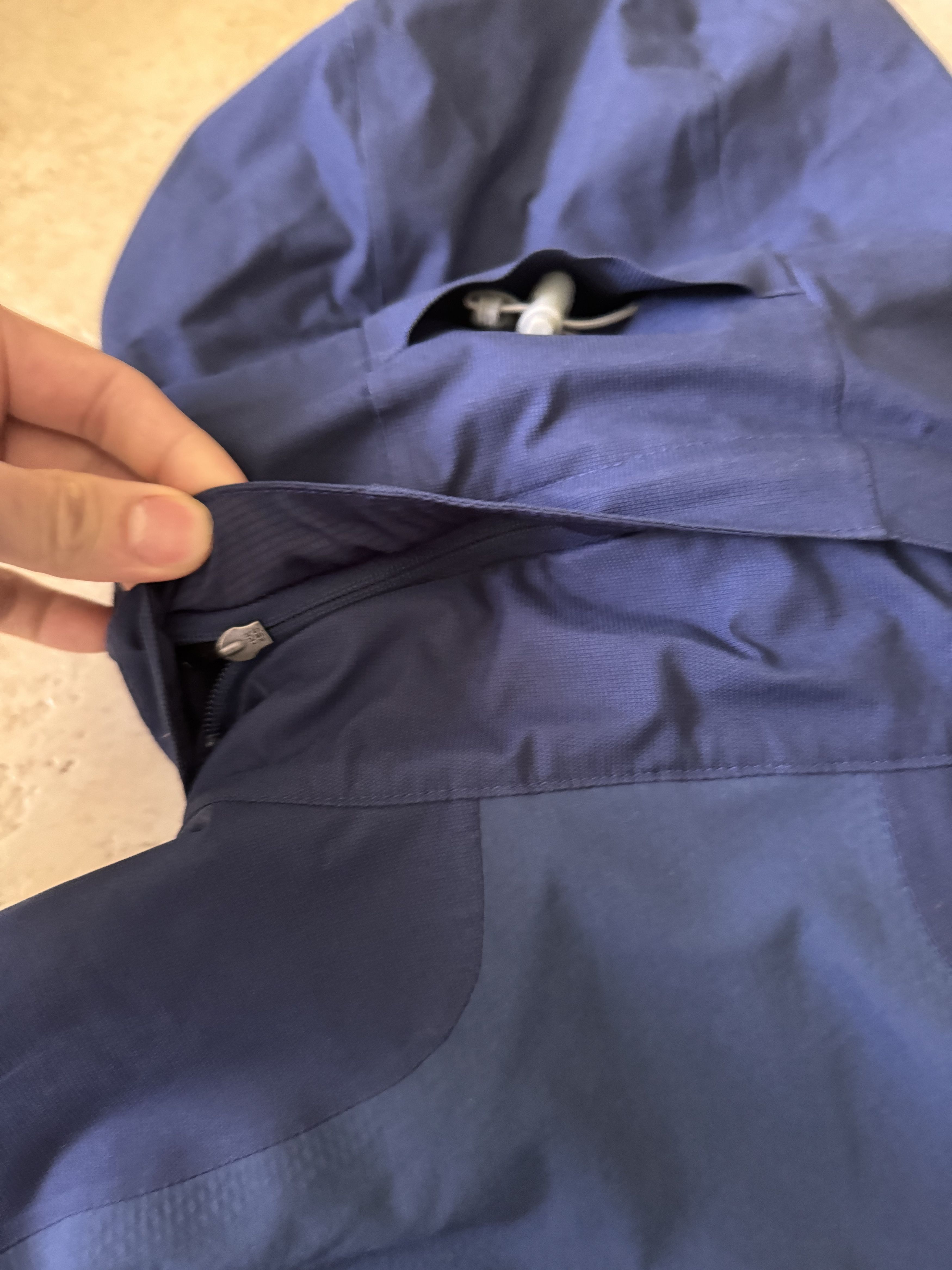 Patagonia Patagonia M's White Smoke Ski/Snowboard Jacket - Blue Size US S / EU 44-46 / 1 - 6 Thumbnail