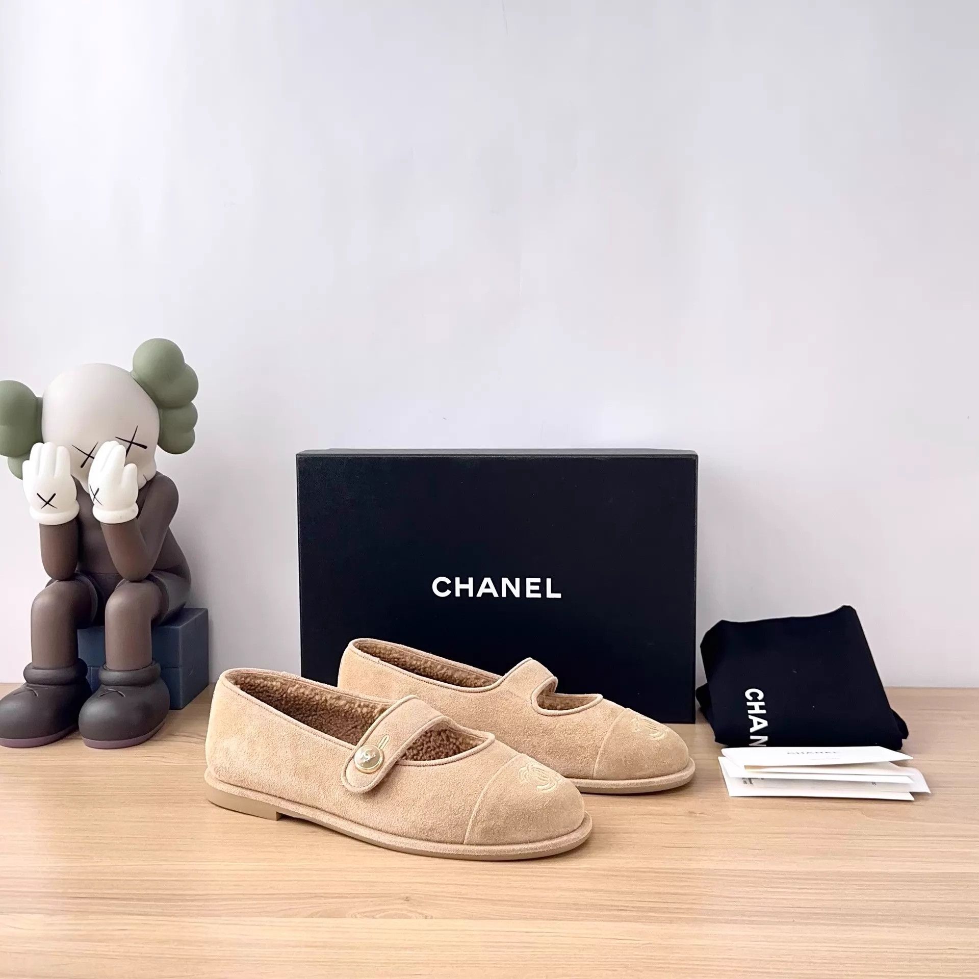Chanel Chanel Women's Shoes 37.5 Size US 7 / IT 37 - 1 Thumbnail