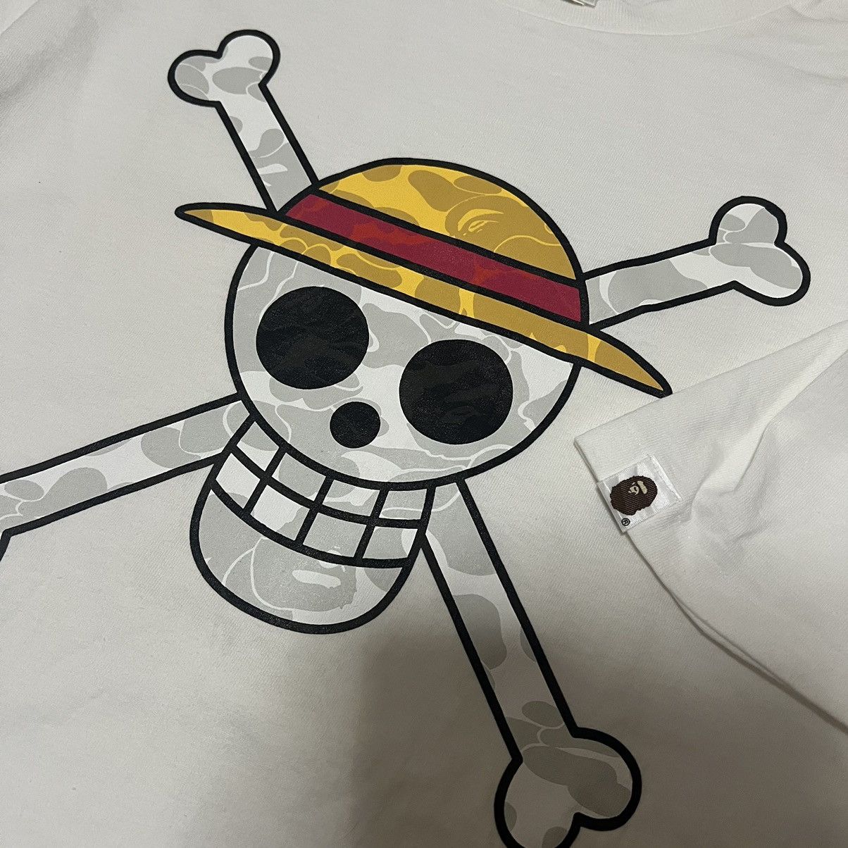Bape × One Piece Bape x One piece Monkey D Luffy T shirt Size US XL / EU 56 / 4 - 3 Thumbnail