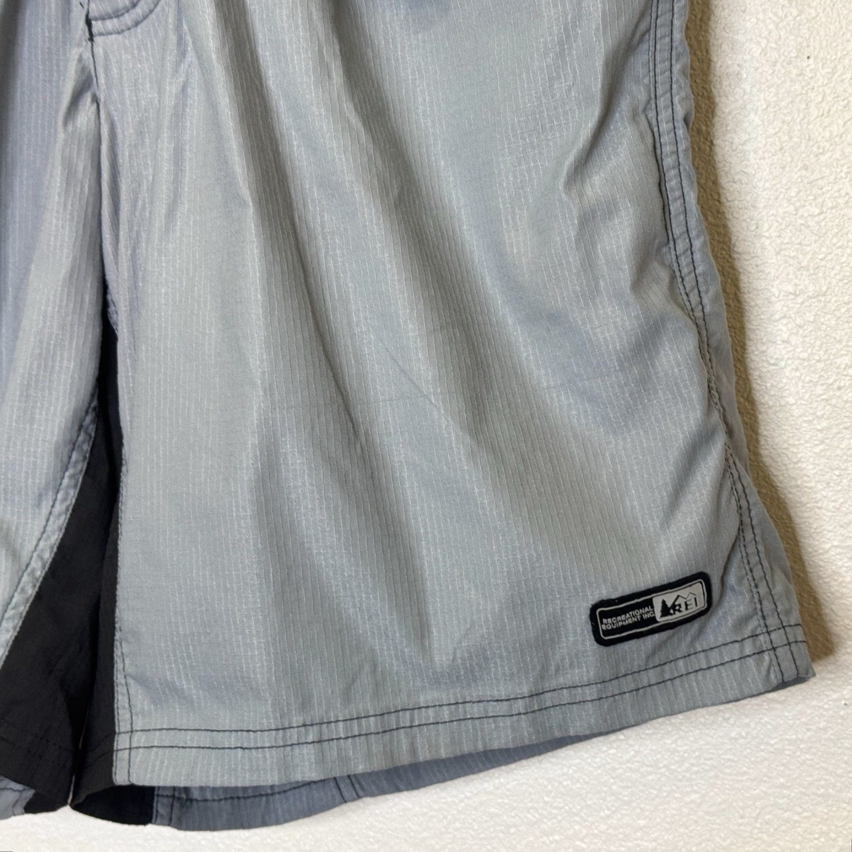 Vintage REI Riding Outdoor Ripstop Shorts Mens Medium Gray Elastic Belted Waist Padded Lined Pockets Cargo Outdoor 90s? Size US 31 - 3 Thumbnail