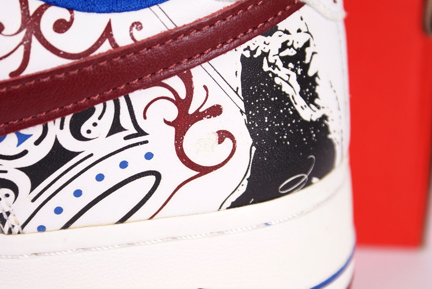 Nike 2006 Nike Air Force 1 LEBRON COLLECTION ROYALE Silver Red Size US 9.5 / EU 42-43 - 2 Thumbnail