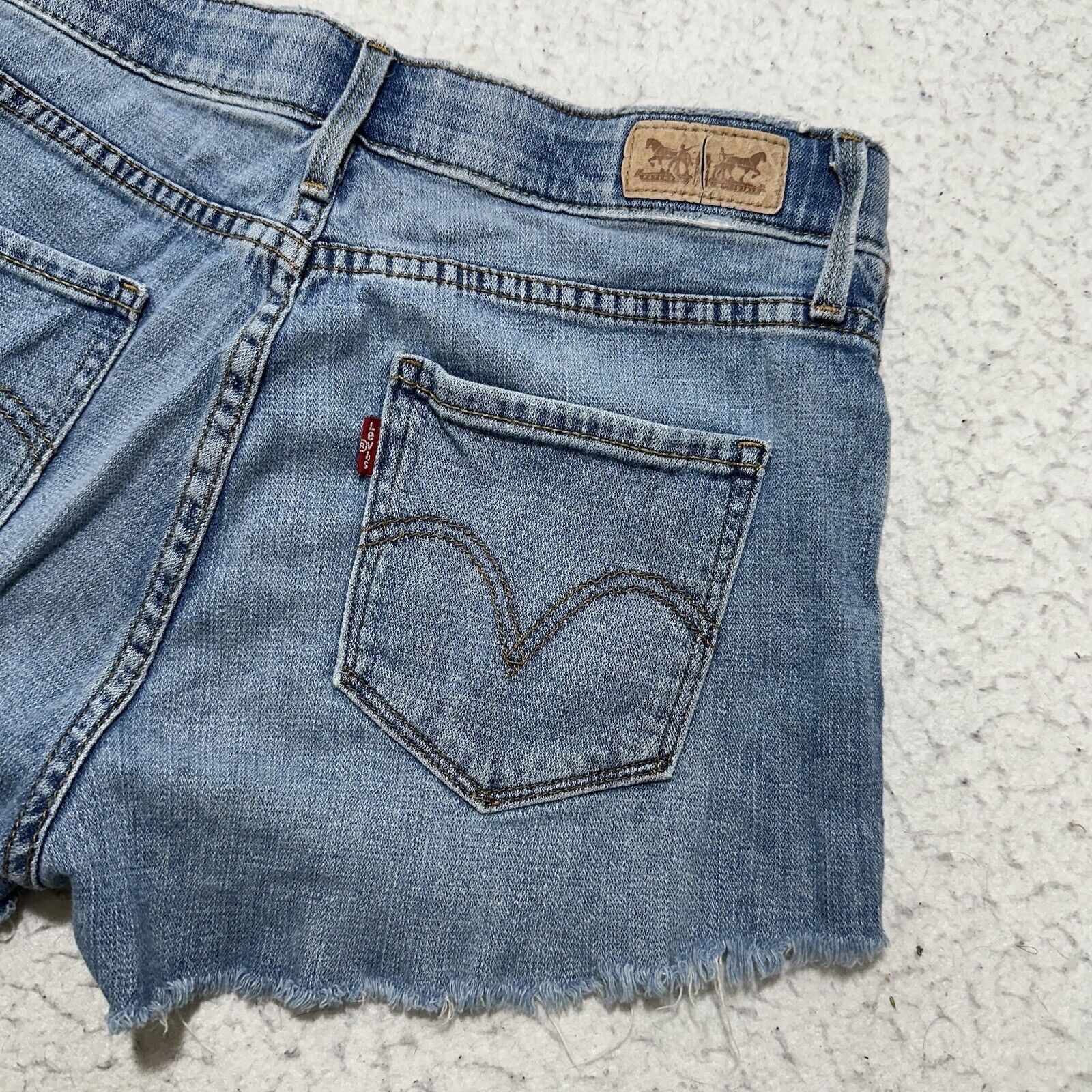 Levi's Levi's 525 26 Perfect Waist Cut Off Denim 2” Inseam Shorts Size 26" / US 2 / IT 38 - 6 Thumbnail