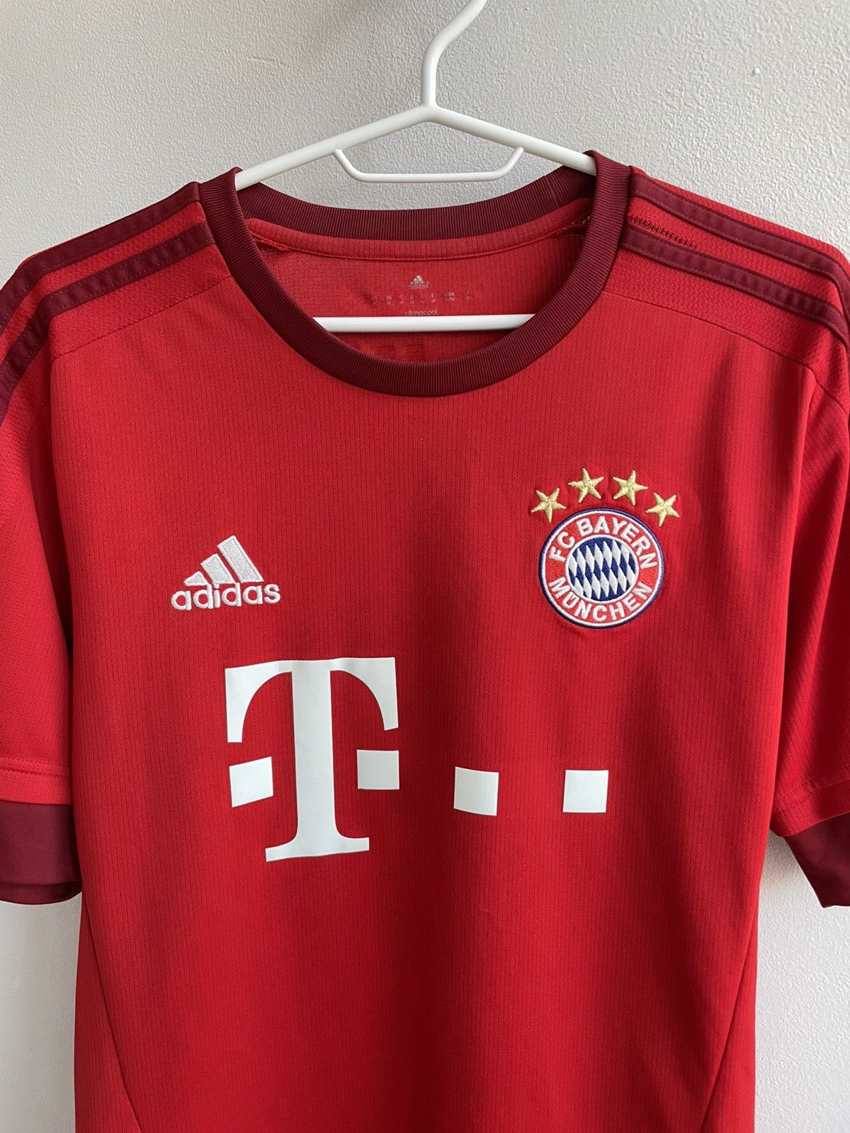 Adidas Bayren Munich 2015 2016 Home Shirt Football Soccer Jersey Size US M / EU 48-50 / 2 - 3 Thumbnail