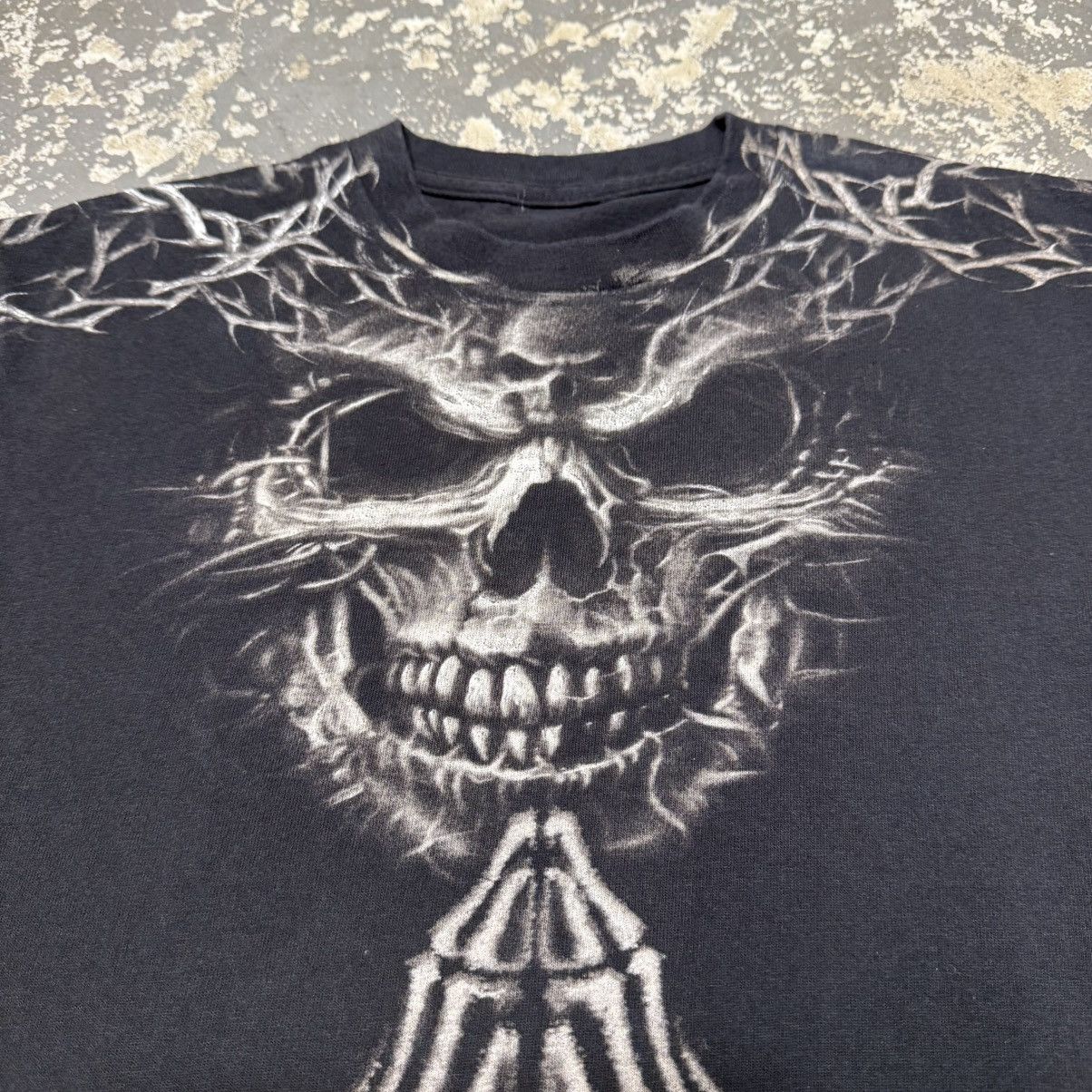 Affliction Vintage Skull Skeleton Praying Black Y2K Grunt Grunge Tshirt Size US M / EU 48-50 / 2 - 5 Thumbnail