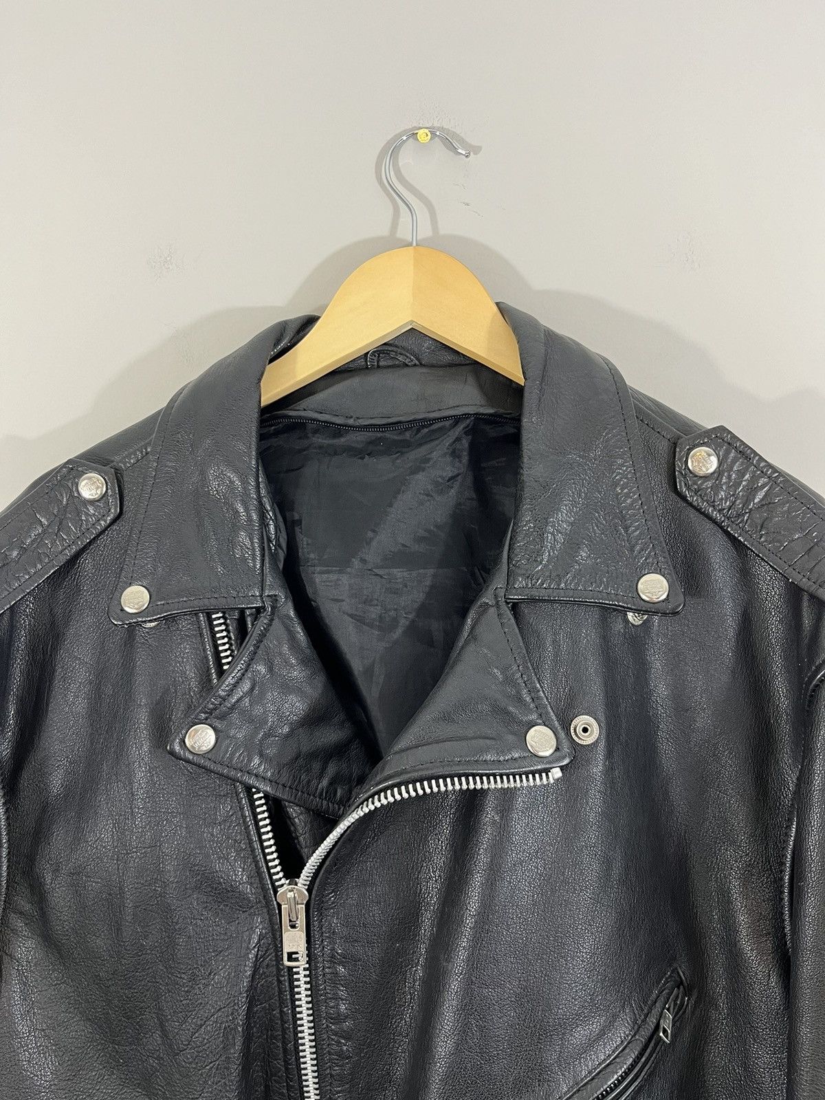 Vintage Oversized Leather 80s Perfecto Moto Biker Jacket Size US XL / EU 56 / 4 - 2 Thumbnail
