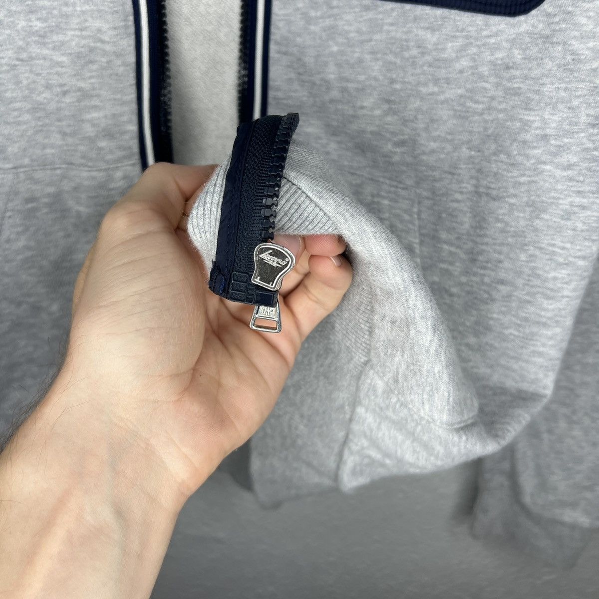Designer × Moncler Moncler Nylon Pocket Zip Up Hoodie Grey Logo Sleeve Size XS / US 0-2 / IT 36-38 - 8 Thumbnail