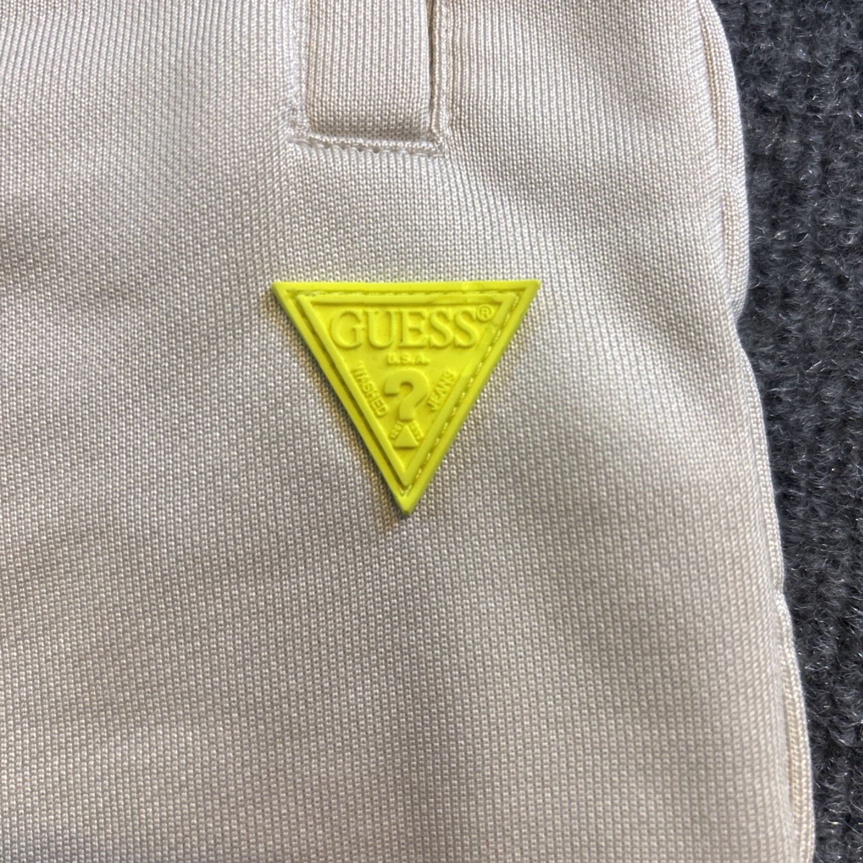 Guess GUESS Sweat Shorts Jersey Beige XL Drawstring Flat Front Pockets Activewear Mens Size US XL / EU 56 / 4 - 4 Thumbnail