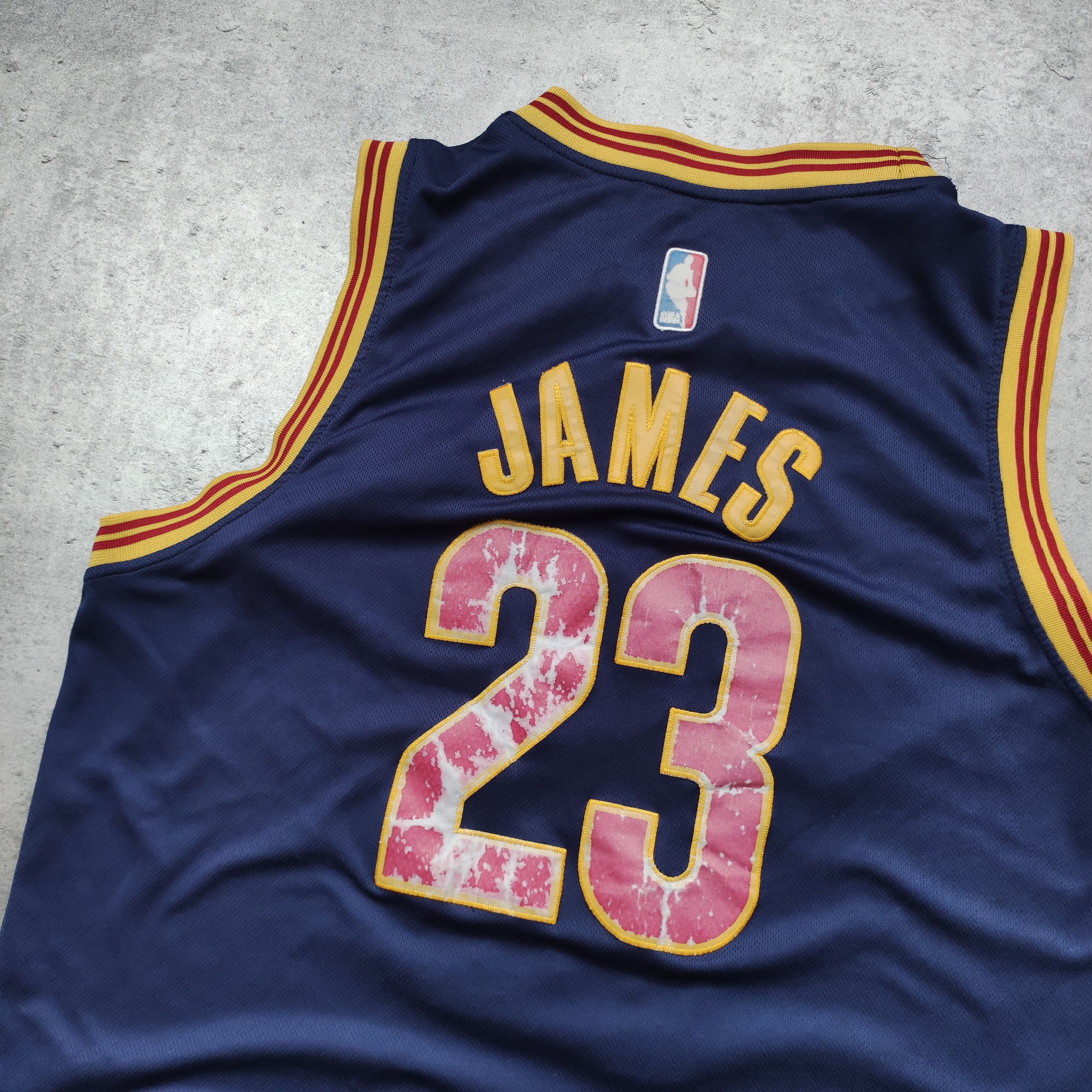 NBA Vintage NBA Adidas Cavs Cavaliers #23 James Jersey Size US L / EU 52-54 / 3 - 10 Thumbnail