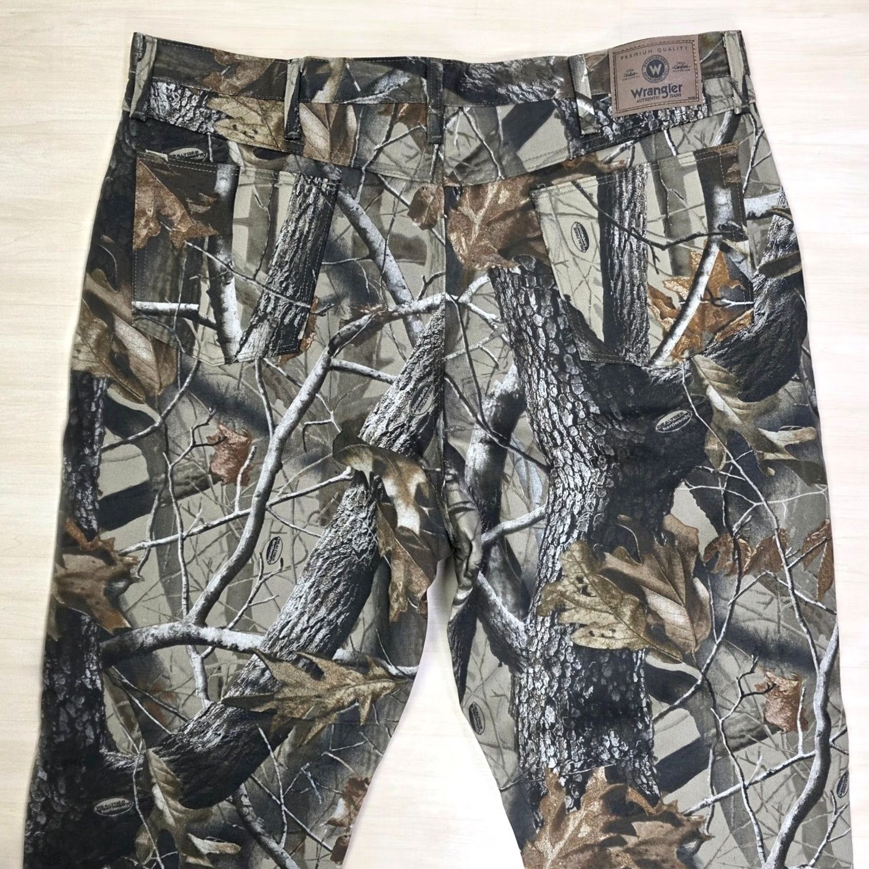 Wrangler VINTAGE Wrangler Realtree Camouflage Pants Men 42x32 Cotton Blend Outdoor Hunting Cargo Casual Workwear Rock 47 by Wrangler Mens Size US 42 / EU 58 - 4 Thumbnail
