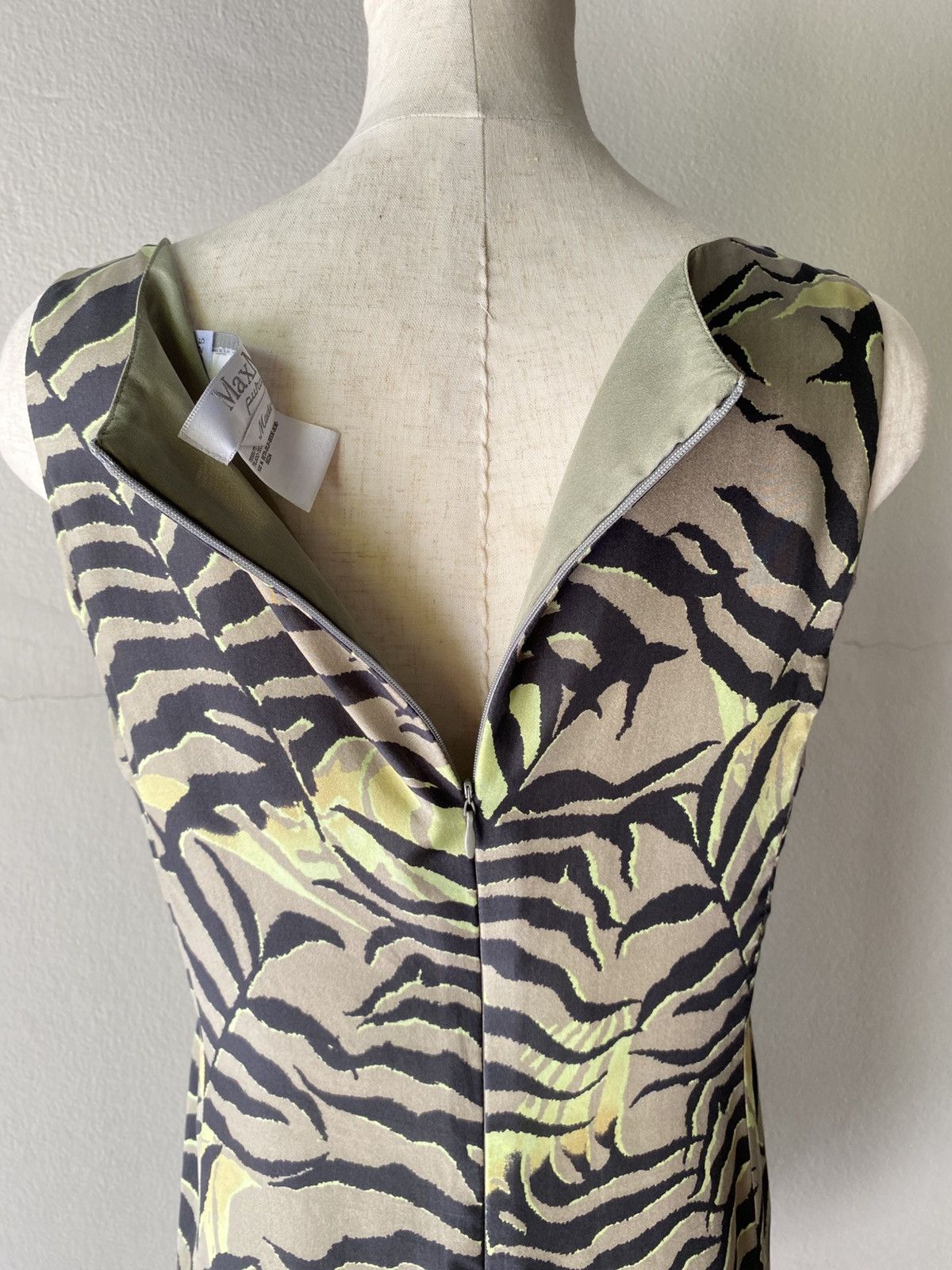 Max Mara Maxmara Green Tiger Printed dress. Size S / US 4 / IT 40 - 4 Thumbnail