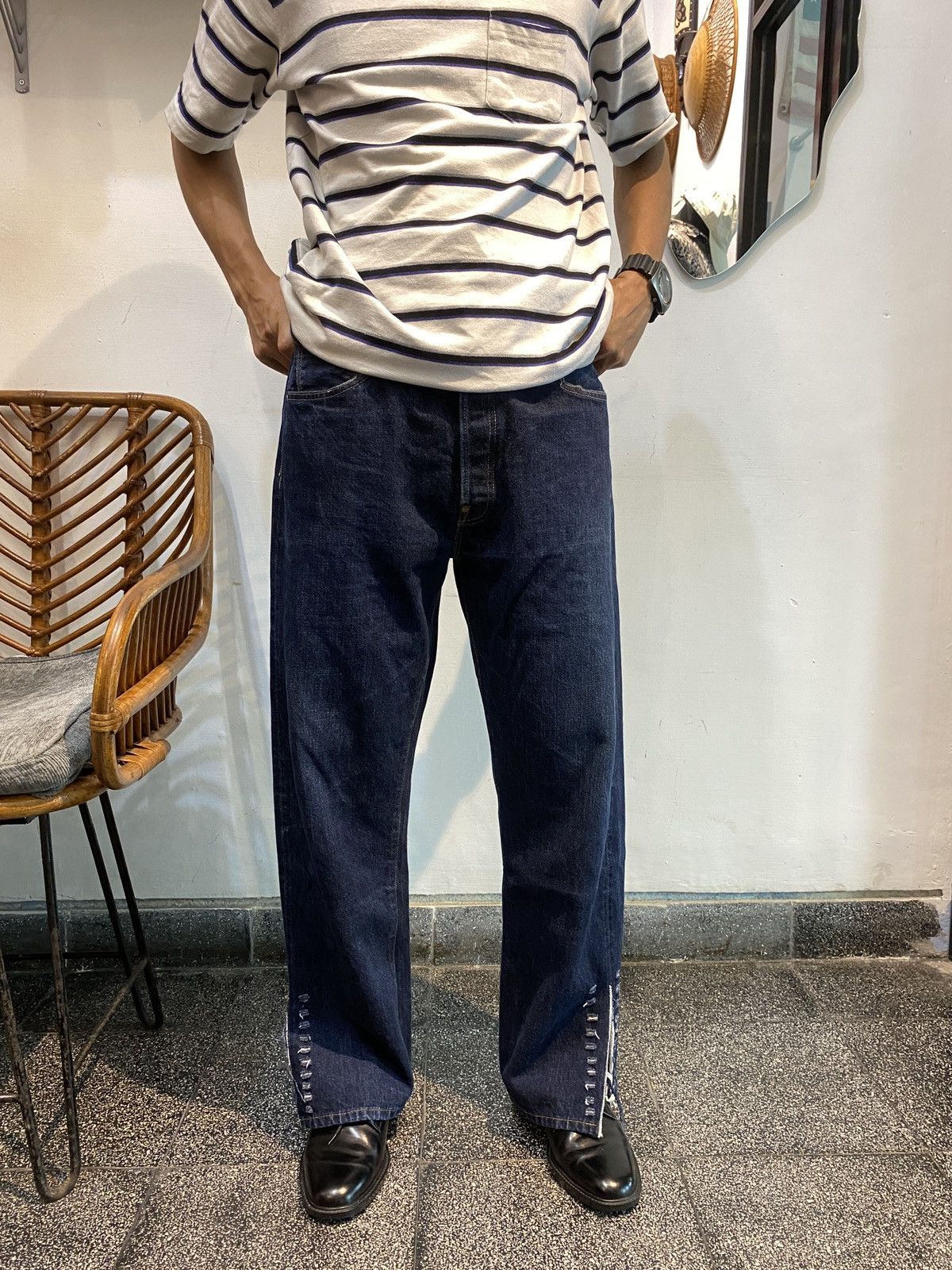 Levi's × Levi's Vintage Clothing × Vintage LVC Levis 501XX Repro1937 Selvedge Denim Indigo Big E Buckle Size US 33 - 2 Thumbnail