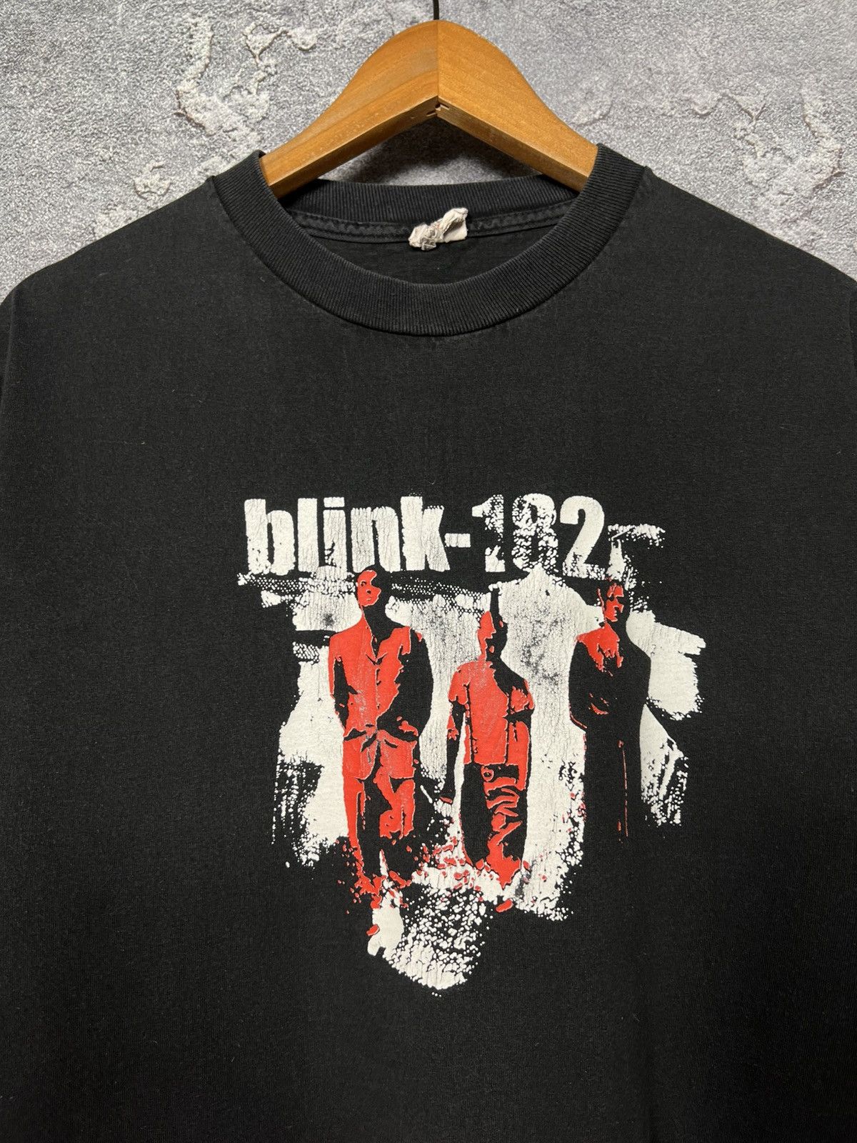 Band Tees Vintage 00s Blink 182 Sun Faded Band T-shirt Tee Size US M / EU 48-50 / 2 - 4 Thumbnail