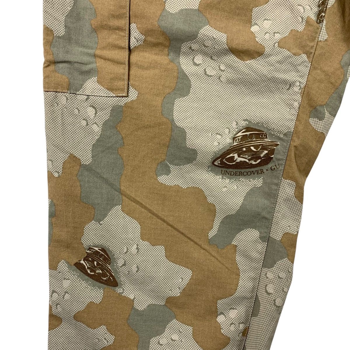 GU × Japanese Brand × Undercover GU X UNDERCOVER Camo full print cargo pants Size US 32 / EU 48 - 11 Thumbnail