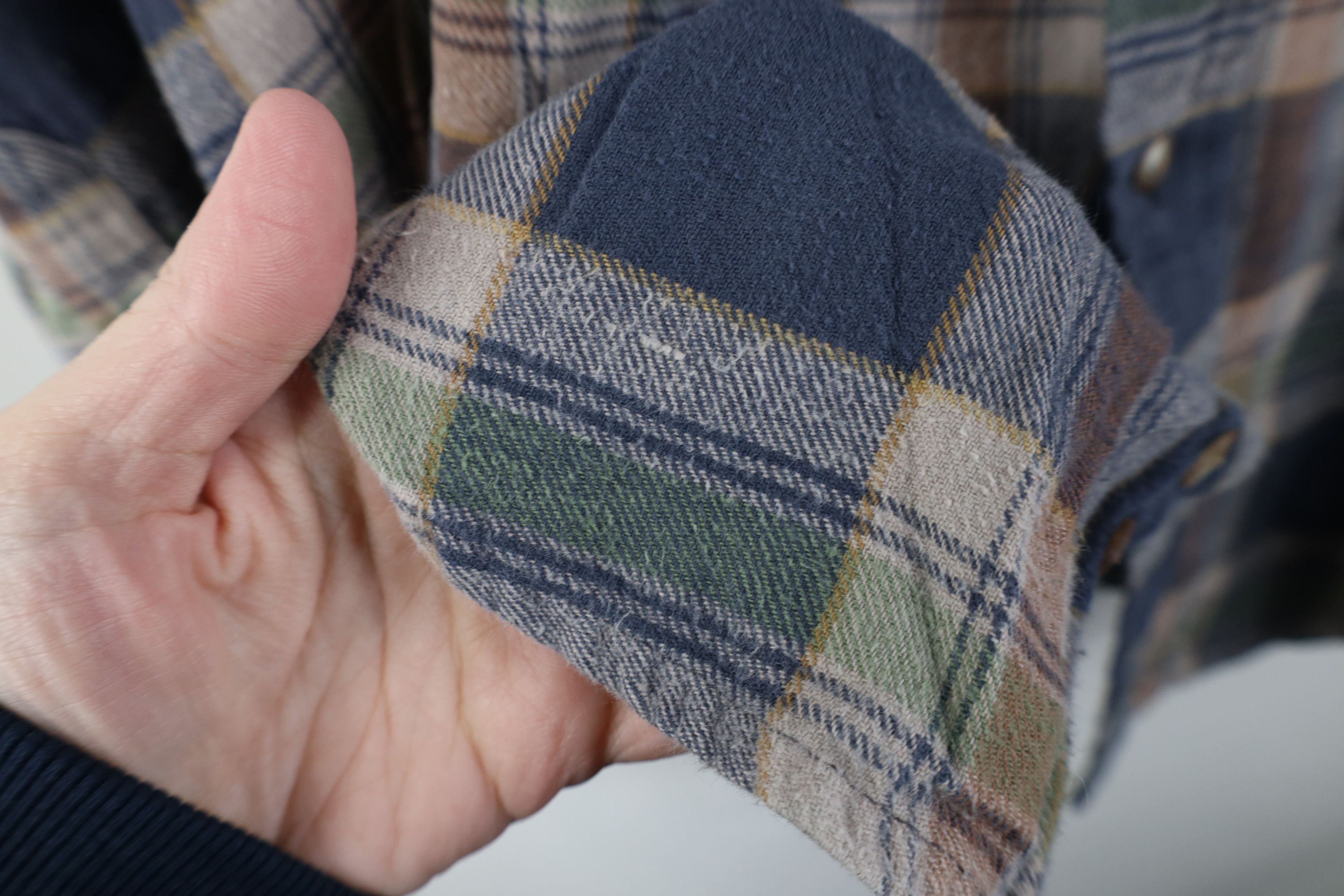 Vintage Vintage 90s Streetwear Button Shirt Plaid Earth Tone Size US XL / EU 56 / 4 - 5 Thumbnail