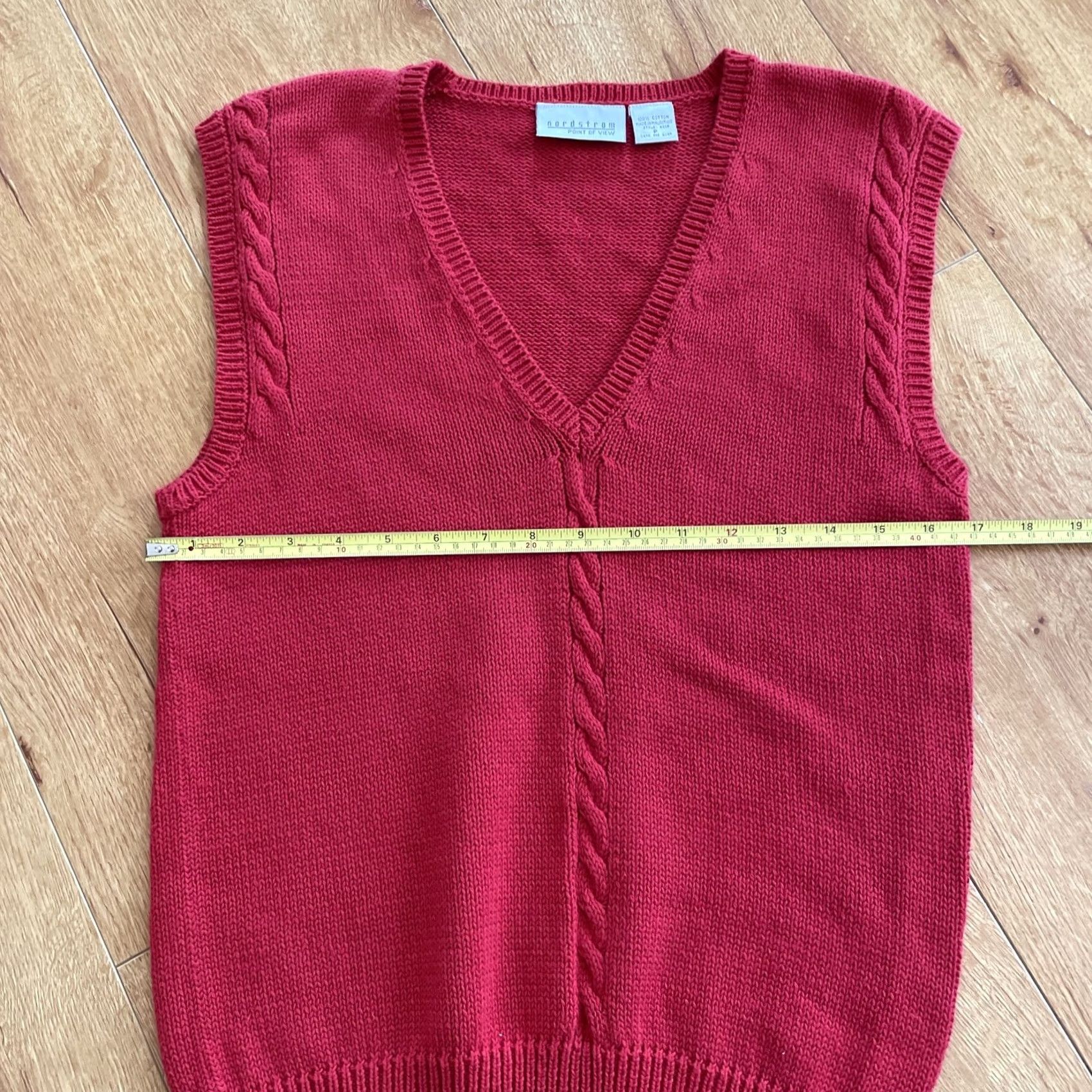 Nordstrom VINTAGE Nordstrom Sweater Vest Ladies Red 100% Cotton V-Neck Pullover Cableknit PP Womens Red Knit Vest Womens PP Vintage Size XXS / US 00 / IT 34 - 4 Thumbnail