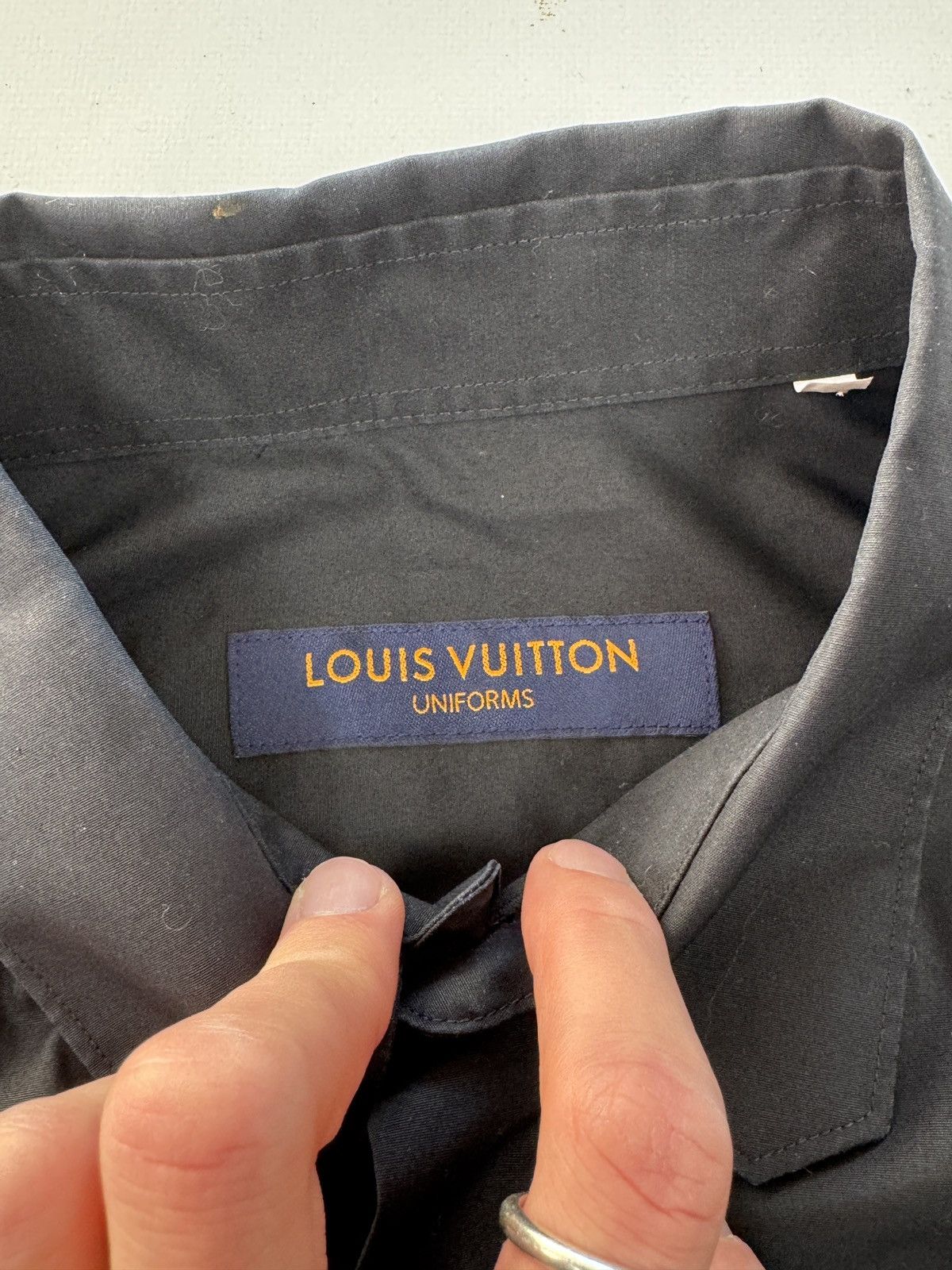 Louis Vuitton Louis Vuitton Uniform Shirt Business Size US L / EU 52-54 / 3 - 3 Thumbnail
