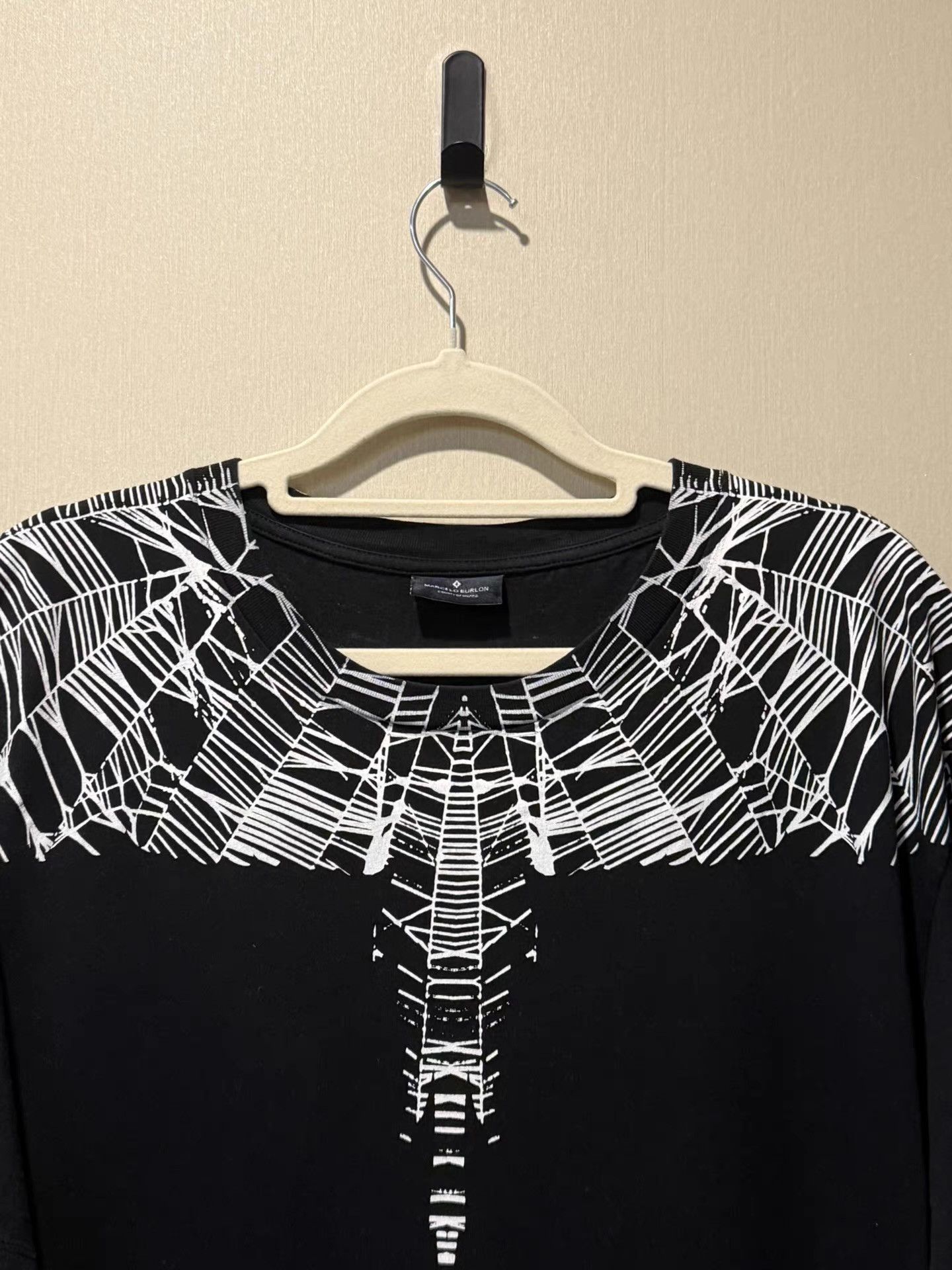 Marcelo Burlon Marcelo Burlon MB Wings Short Sleeve T-Shirt Ｑ20 Size US L / EU 52-54 / 3 - 2 Thumbnail