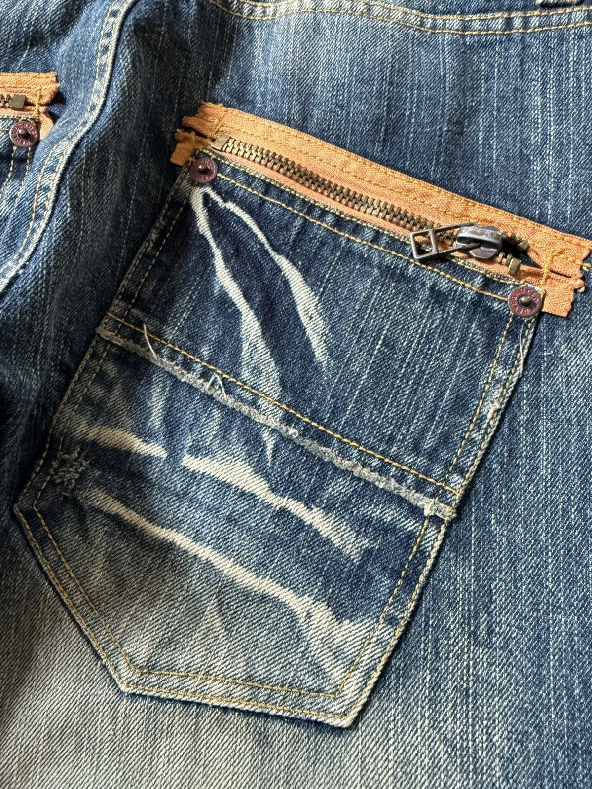 Japanese Brand Clone Devgru Japan Artisal Mud Wash Wrinkle Texture Jeans Size US 30 / EU 46 - 17 Thumbnail