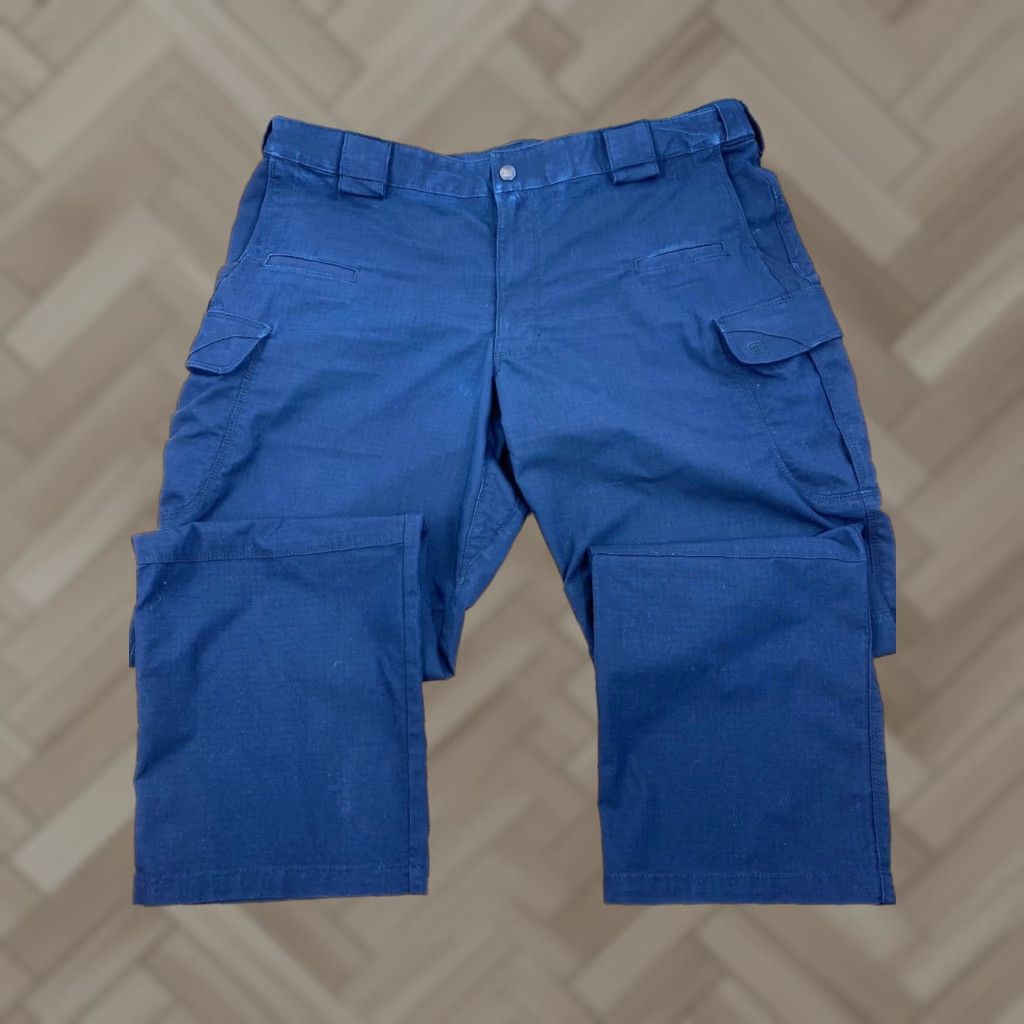 Vintage 5.11 Tactical Mens Cargo Pants 40x30 Navy Blue 5.11 Taclite Pro Outdoor Inseam 30 Regular Size 40 Mens Pants Blue Size US 40 / EU 56 - 1 Thumbnail