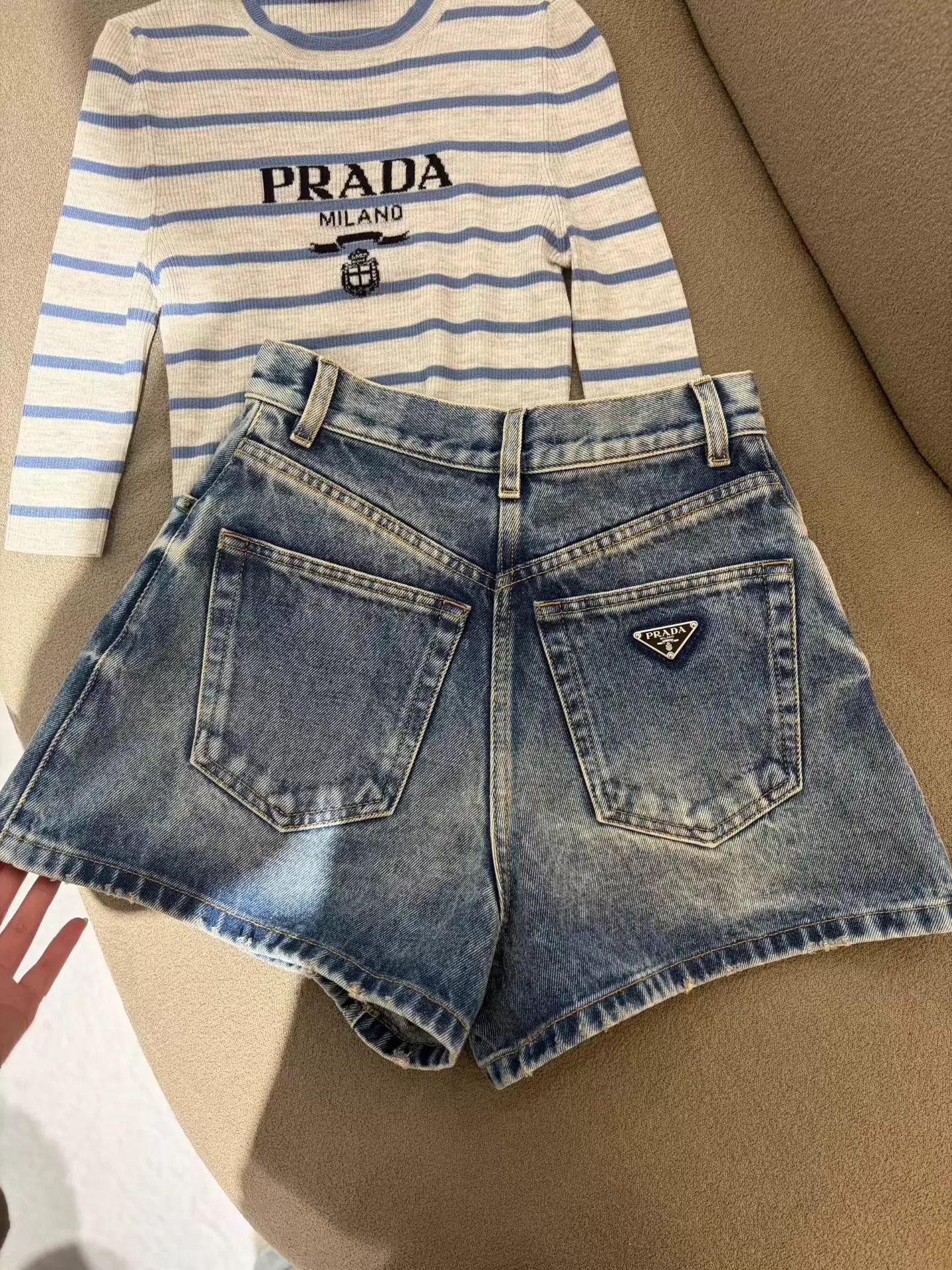 Prada Prada Vintage Blue Denim Shorts 25 Size 25" / US 0 / IT 36 - 1 Thumbnail