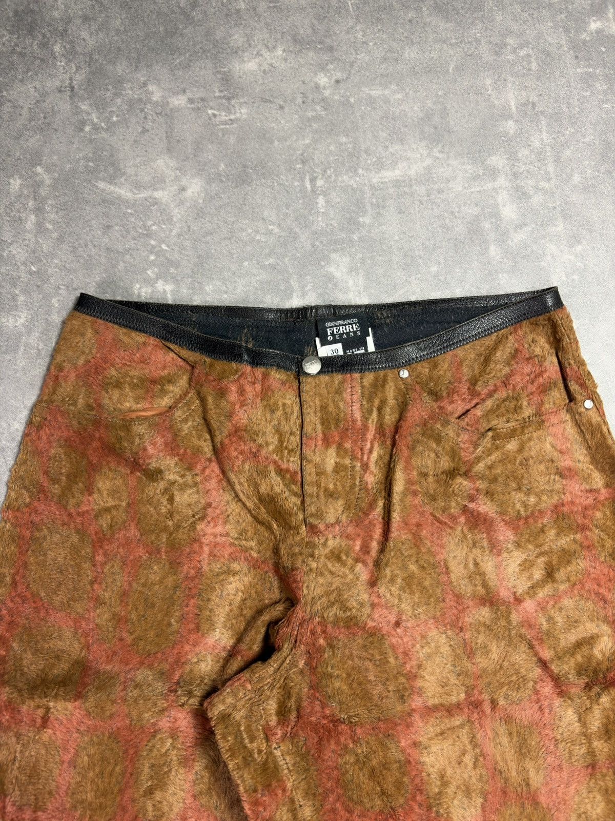 Gianfranco Ferre 00s Gianfranco Ferre Jeans Fur 3D Trompe L’oeill Print 30 44 Size US 28 / EU 44 - 6 Thumbnail