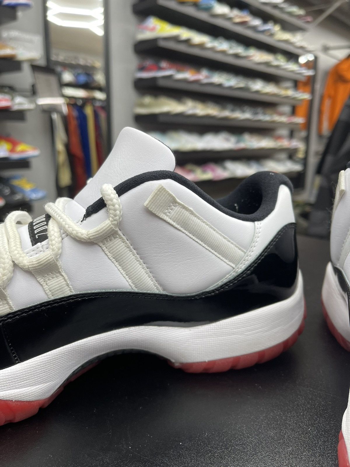 Jordan Brand Size 10.5 - Jordan 11 Concord Bred Low Size US 10.5 / EU 43-44 - 6 Thumbnail